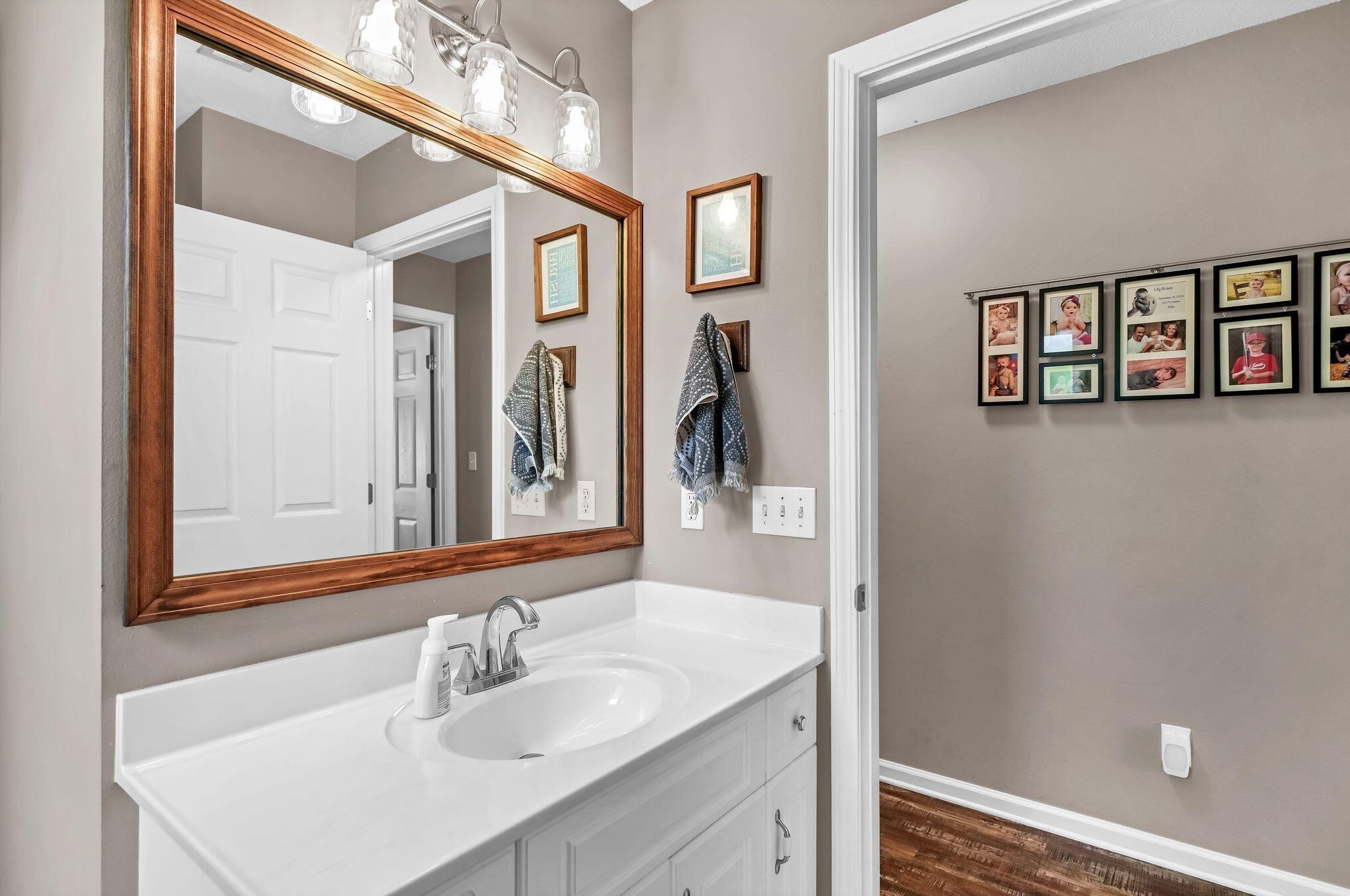 1617 Myrtlewood Ln, Niceville FL  32578-8800 exterior