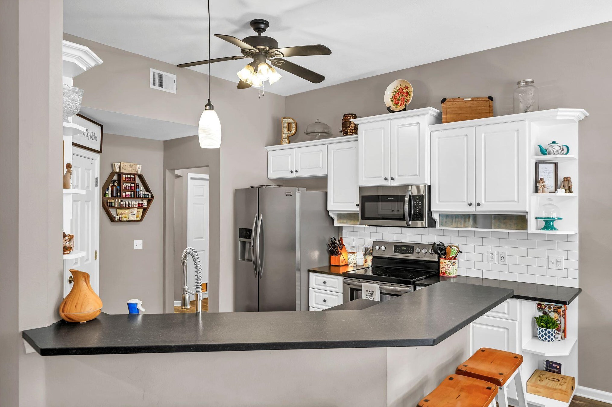 1617 Myrtlewood Ln, Niceville FL  32578-8800 exterior