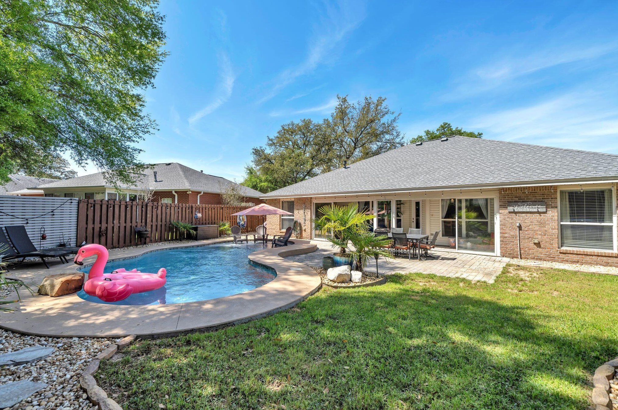 1617 Myrtlewood Ln, Niceville FL  32578-8800 exterior