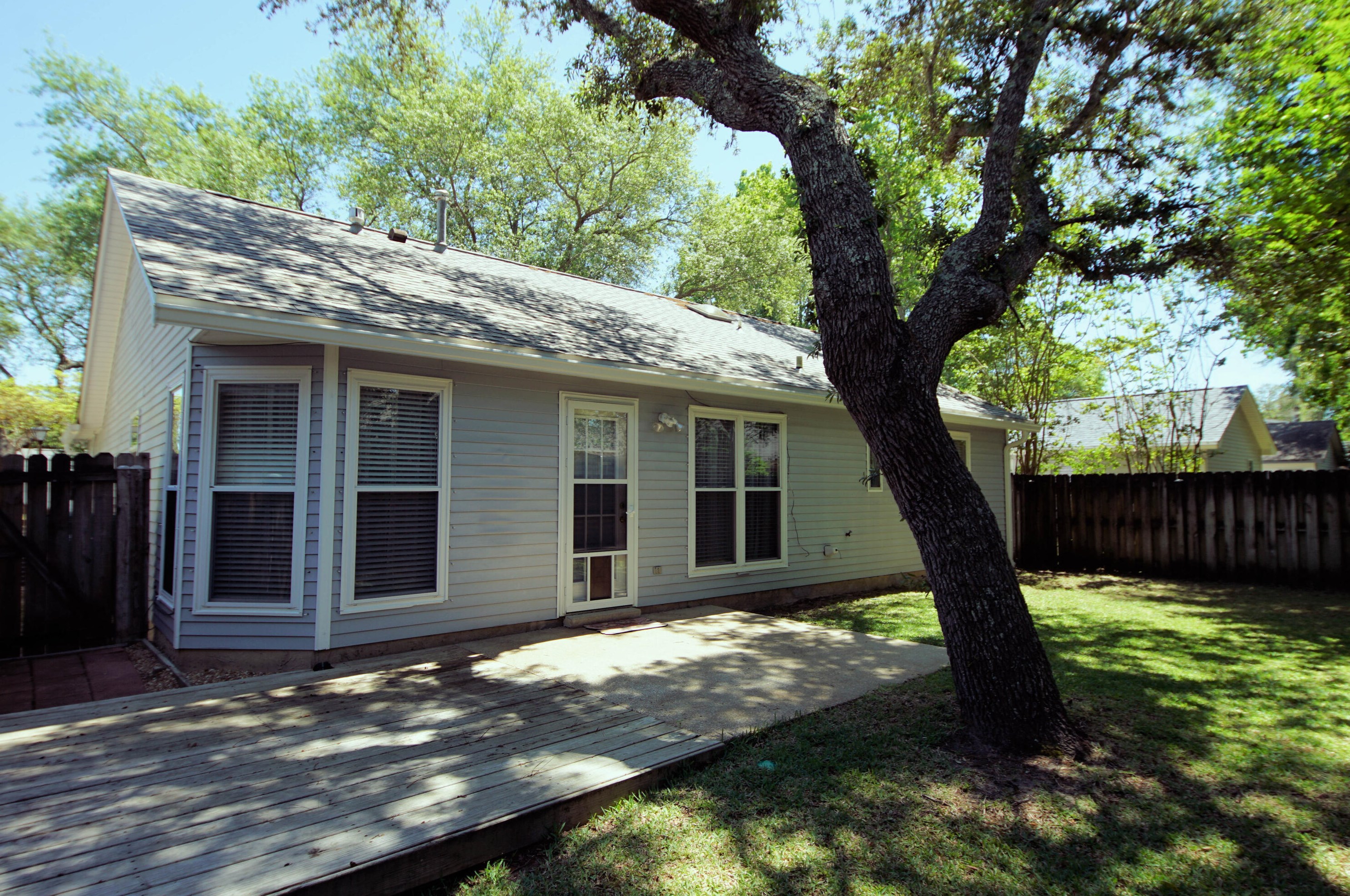 3006 Blue Pine Ln, Niceville FL  32578-9762 exterior