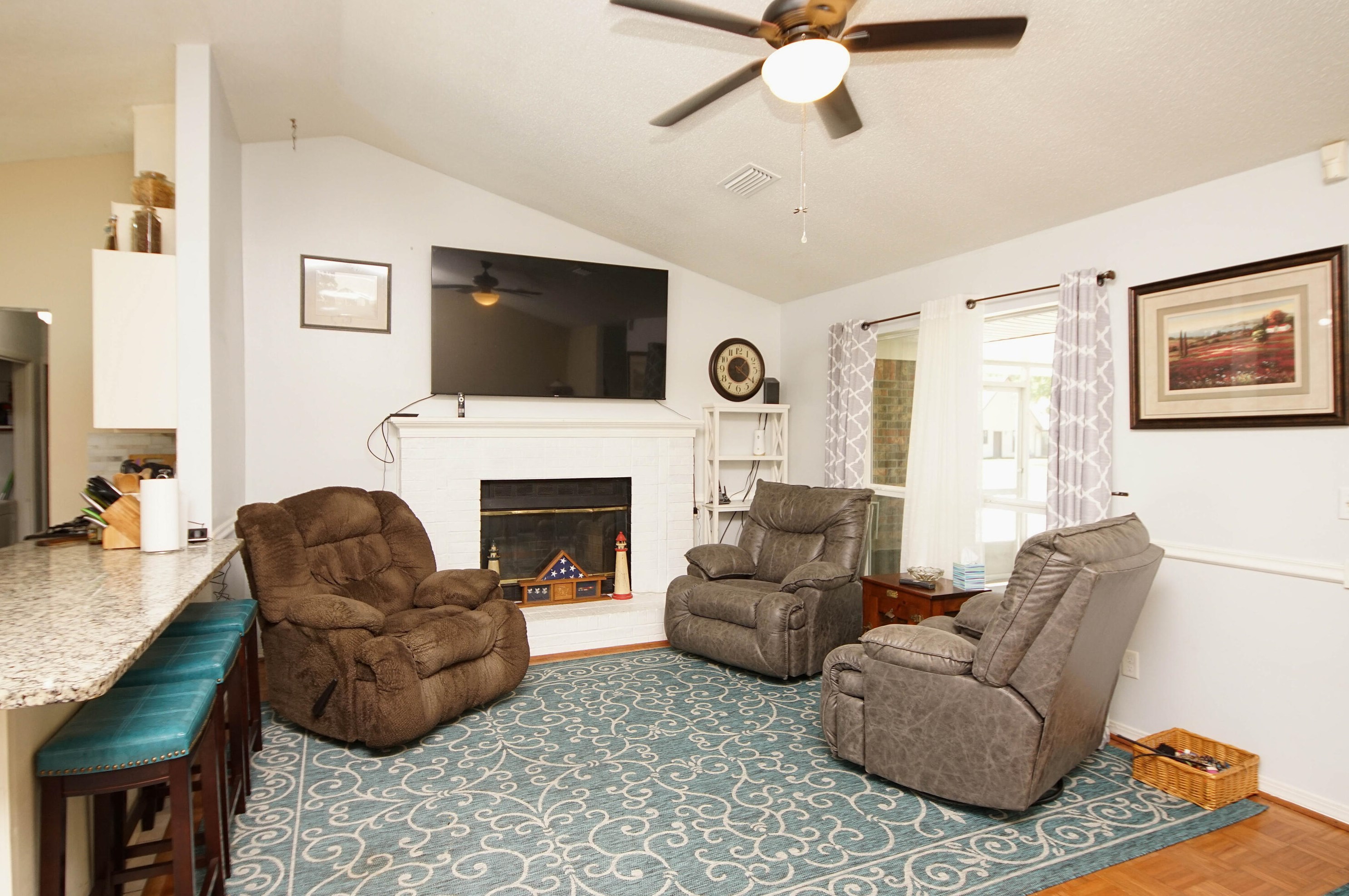 1039 Blvd De Ln Parisienne, Mary Esther FL  32569-2312 exterior