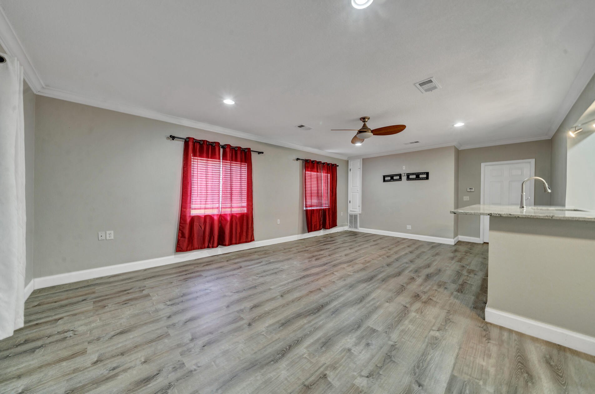 37 Ferry Rd, Fort Walton Beach FL  32548-5169 exterior