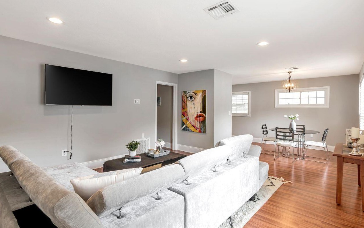 16 Azalea Dr, Mary Esther FL  32569-2054 exterior