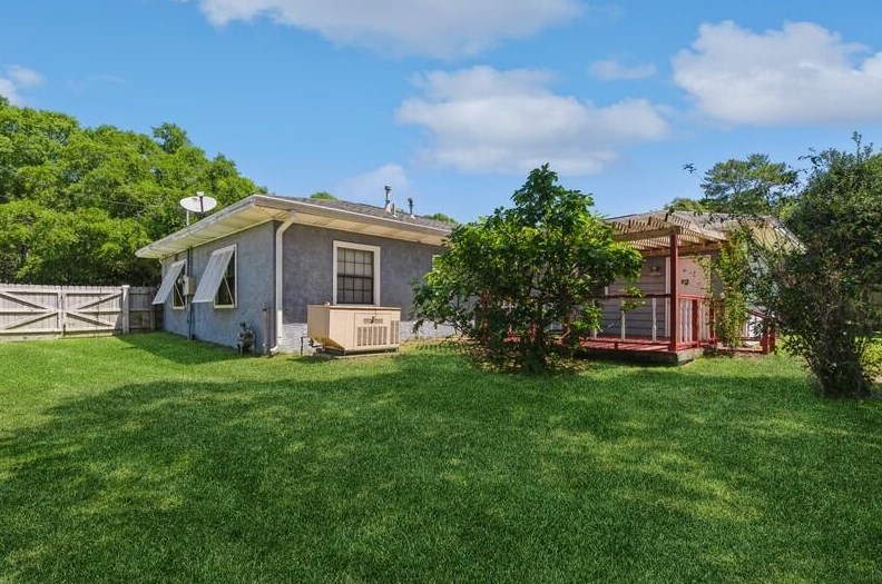 180 Harris Rd, Fort Walton Beach FL  32547-2515 exterior