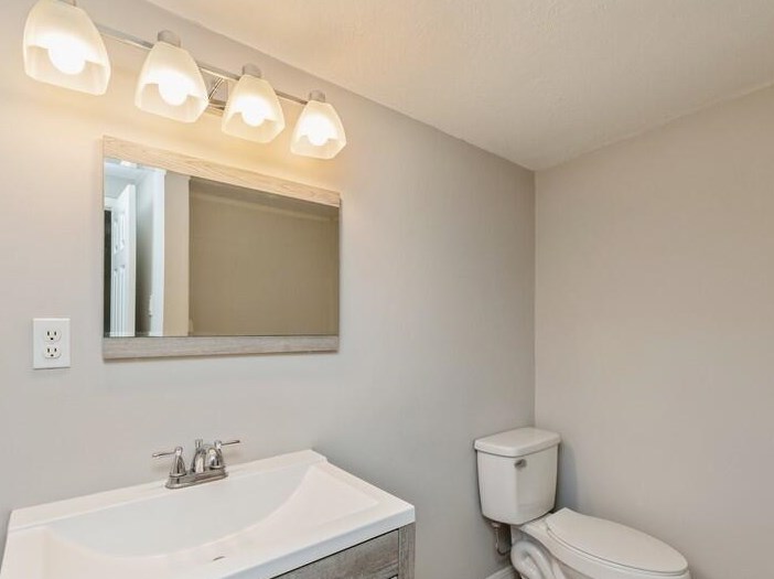 180 Harris Rd, Fort Walton Beach FL  32547-2515 exterior