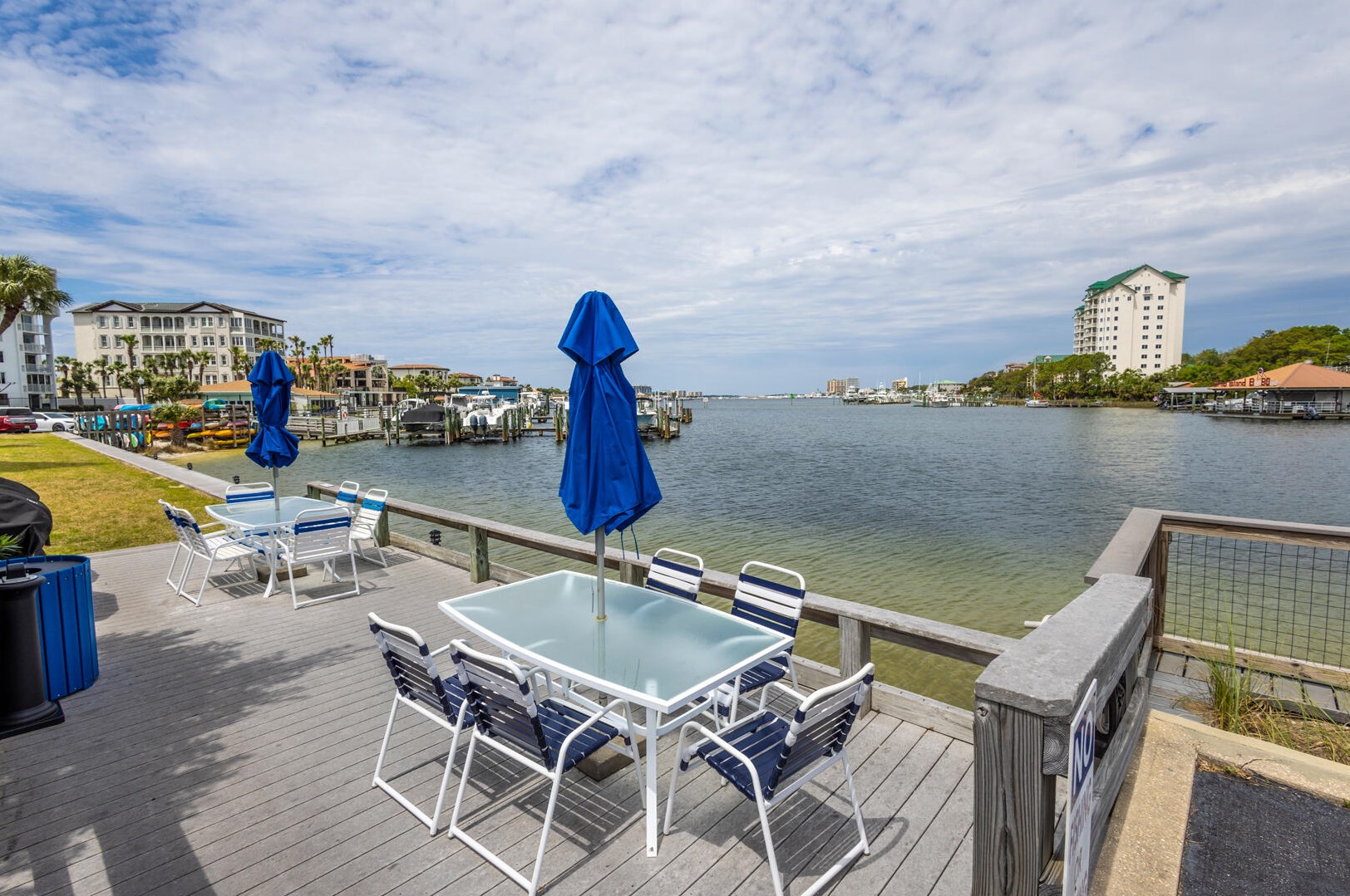 30 Moreno Point Rd, Destin FL 32541-3105 exterior