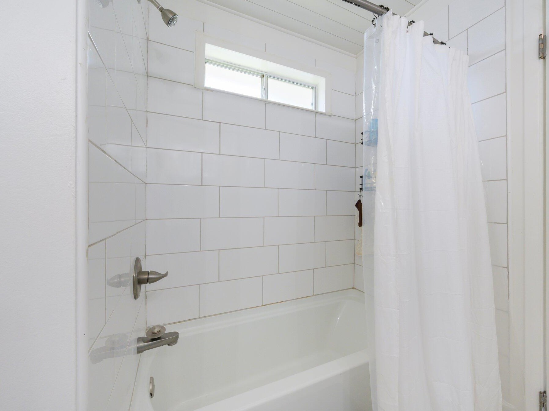 126 Parkwood Dr, Niceville FL  32578-9768 exterior