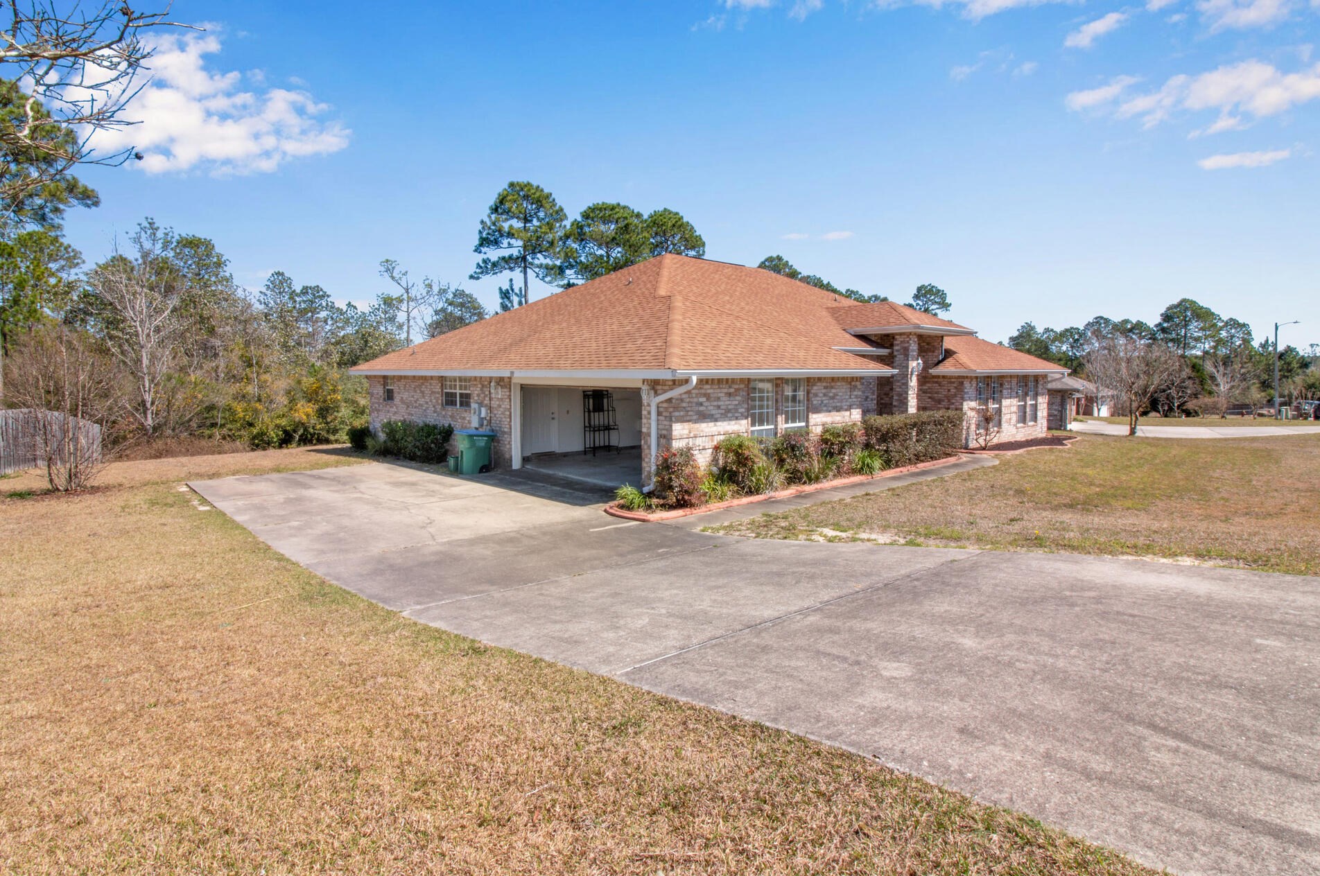 232 Raptor Dr, Crestview FL  32536-5298 exterior