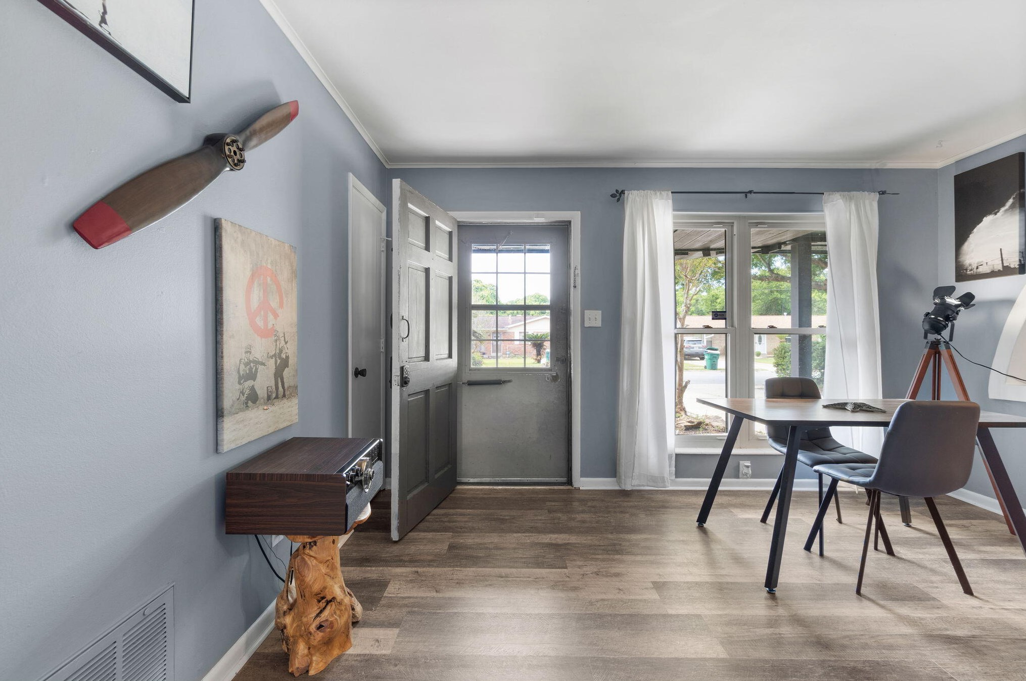 711 Marcia Cir, Mary Esther FL  32569-2014 exterior