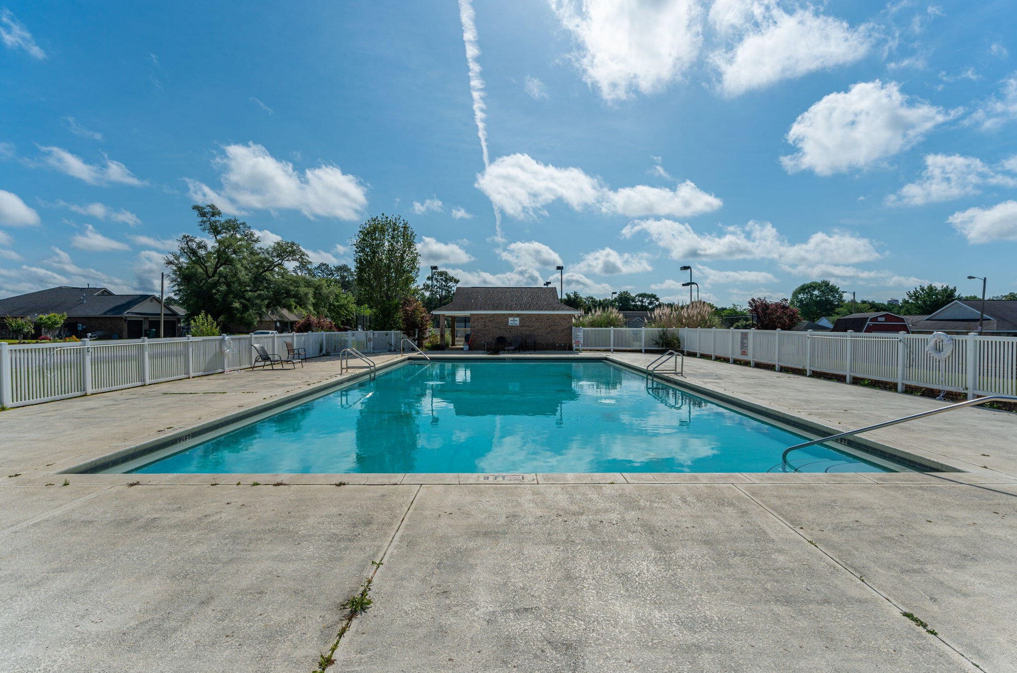 5452 Brook Dr, Crestview FL  32539-9001 exterior