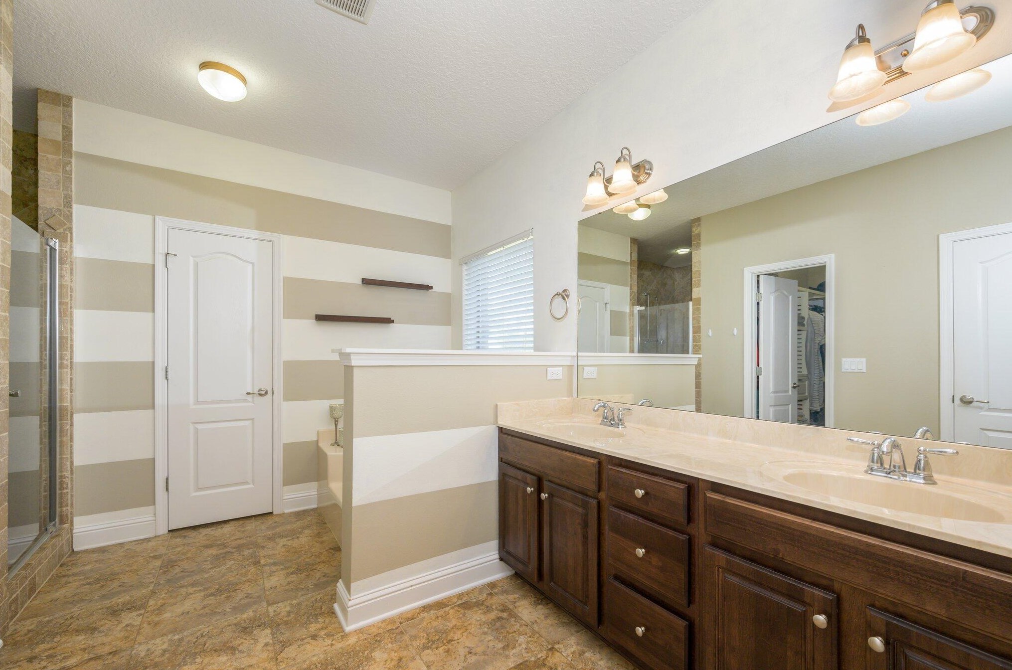 5452 Brook Dr, Crestview FL  32539-9001 exterior
