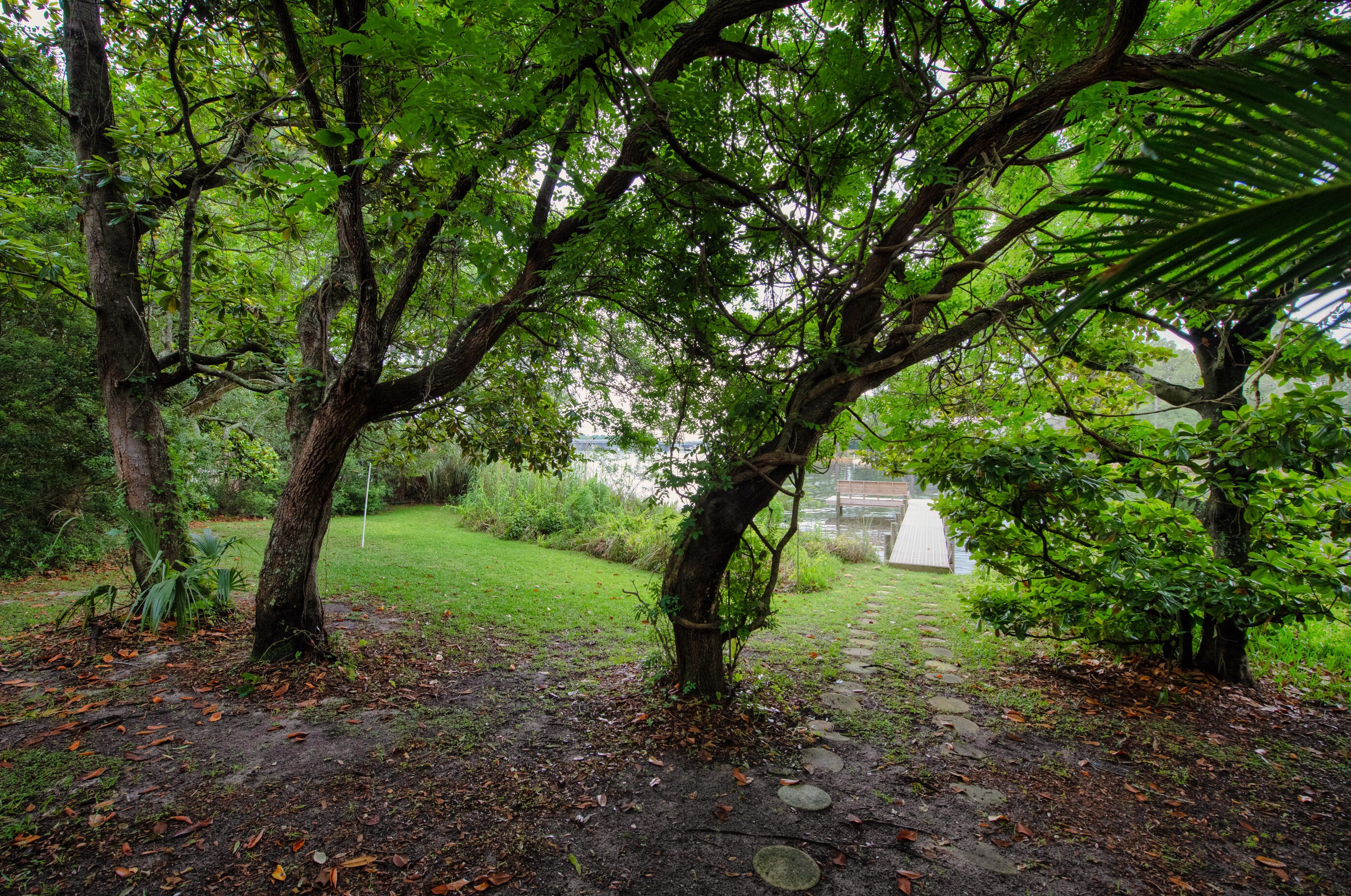 222 Sleepy Oaks Rd, Fort Walton Beach FL  32548-3922 exterior