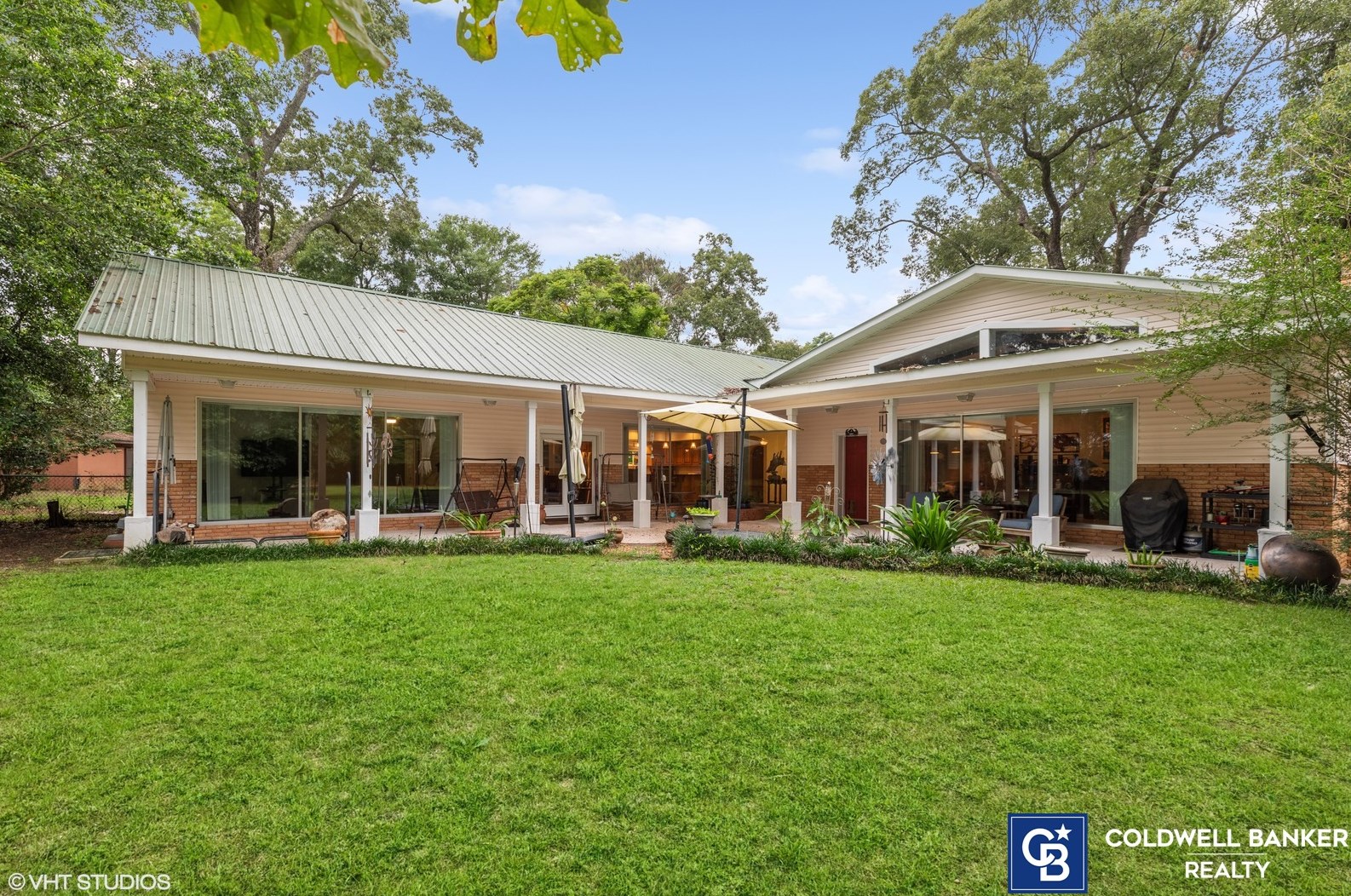2800 Dogwood Acres, Crestview FL  32536-9399 exterior