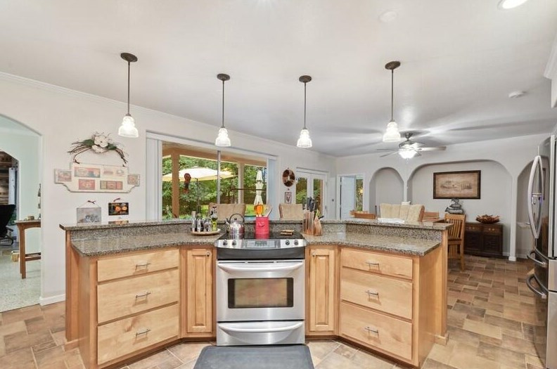 2800 Dogwood Acres, Crestview FL  32536-9399 exterior