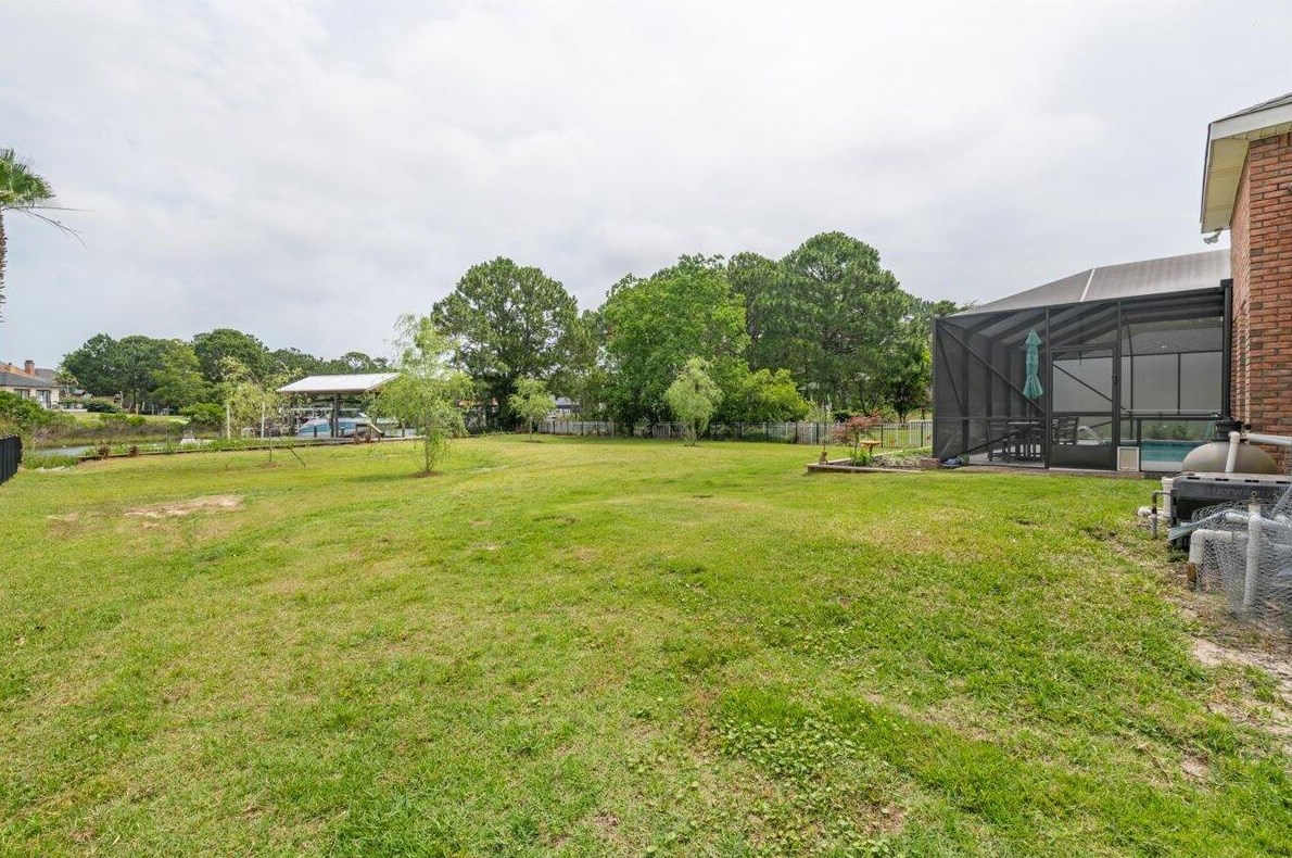 128 Country Club Dr, Destin FL  32541-4418 exterior