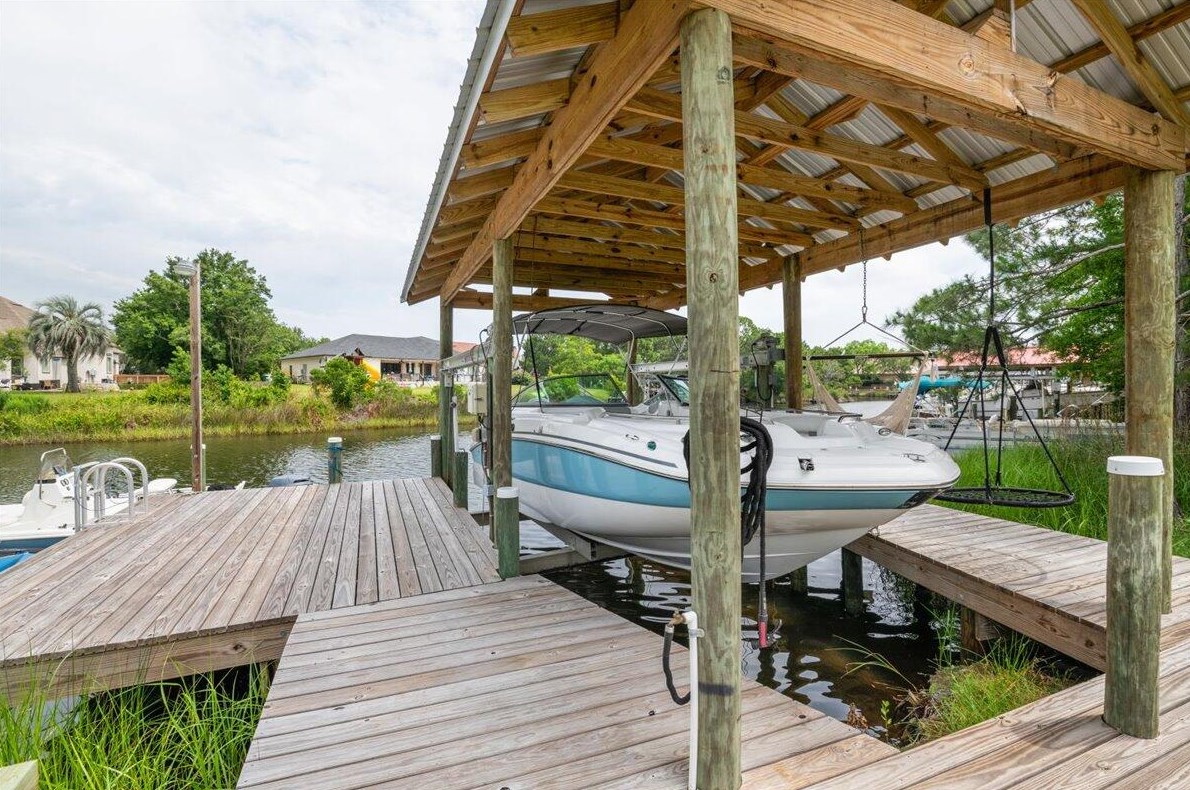 128 Country Club Dr, Destin FL  32541-4418 exterior