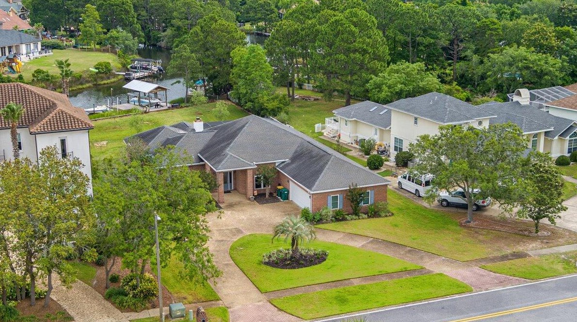 128 Country Club Dr, Destin FL  32541-4418 exterior