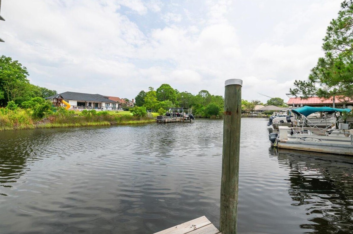 128 Country Club Dr, Destin FL  32541-4418 exterior