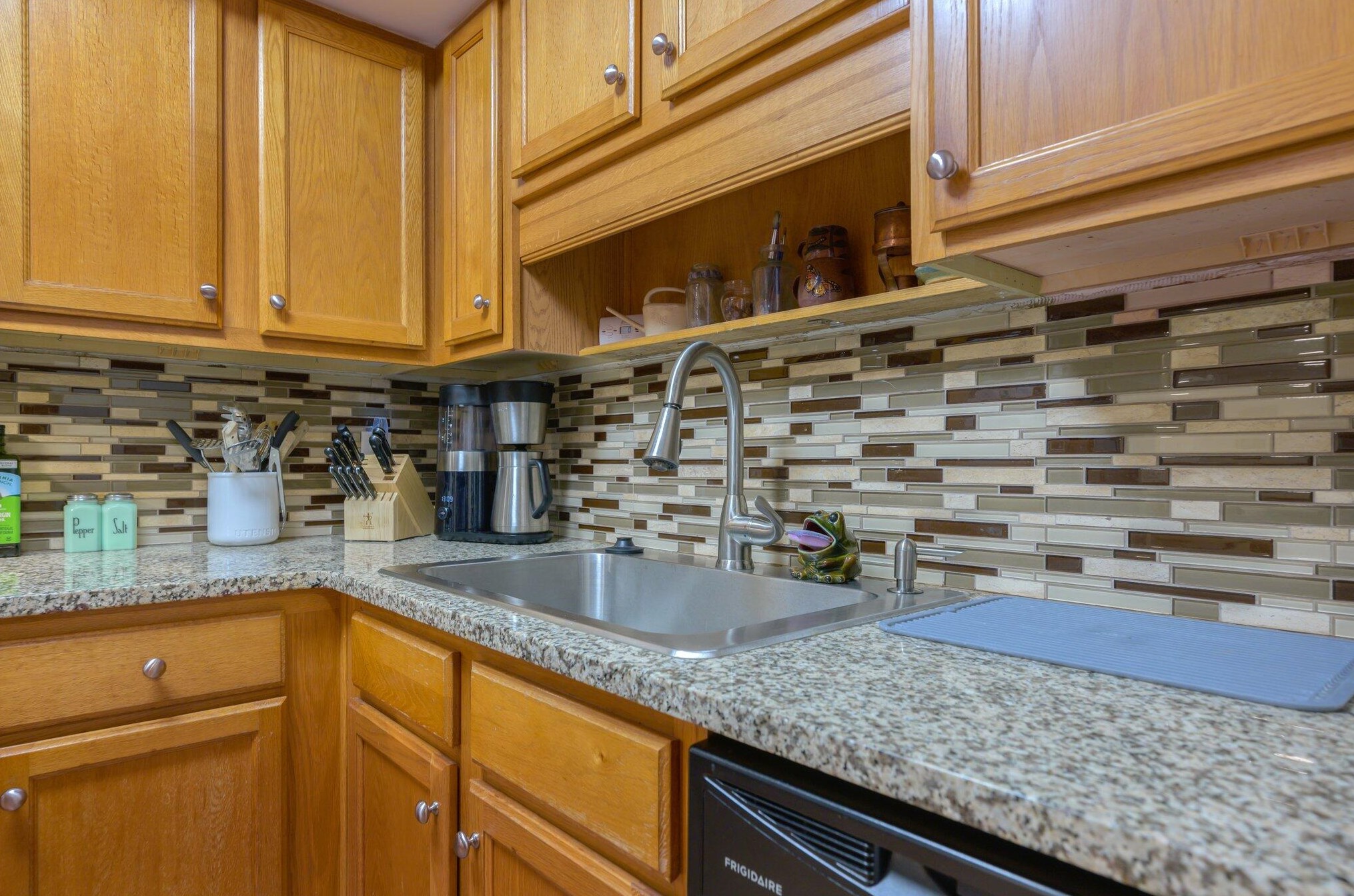 210 Lorraine Dr, Mary Esther FL  32569-1820 exterior