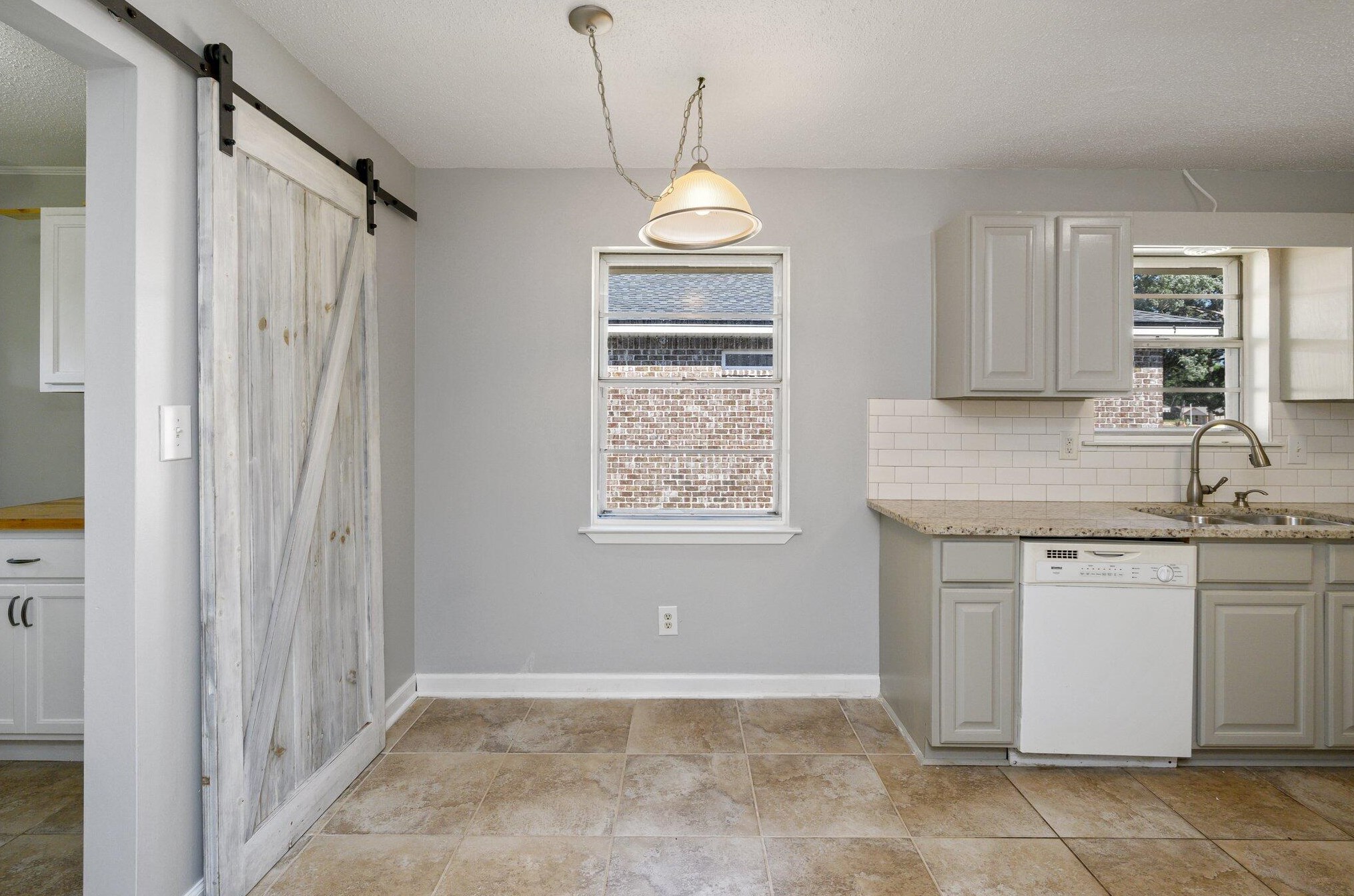 1408 23rd St, Niceville FL  32578-3325 exterior