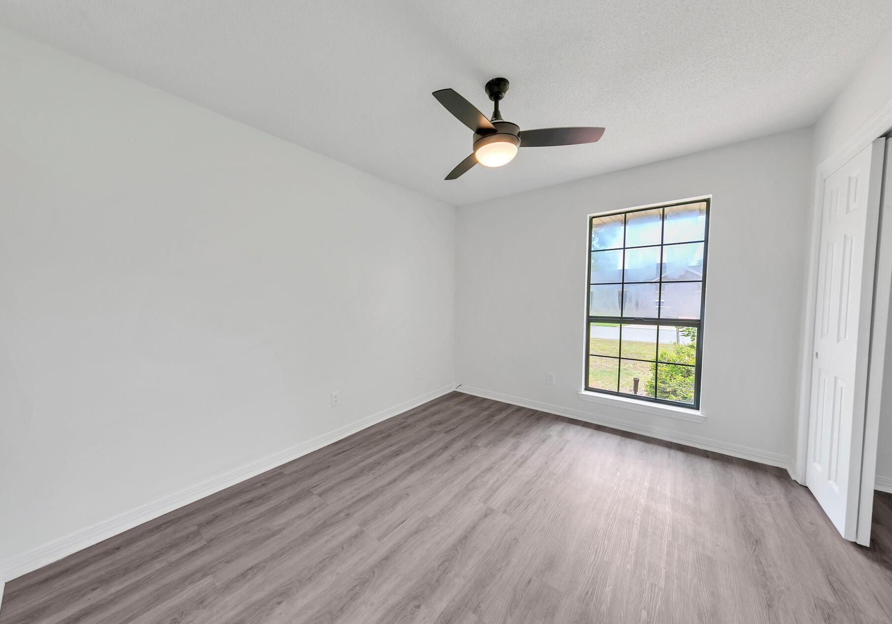 110 Long Pointe Dr, Mary Esther FL  32569-1343 exterior