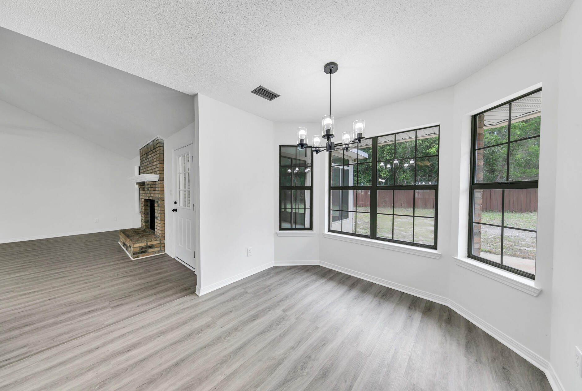 110 Long Pointe Dr, Mary Esther FL  32569-1343 exterior