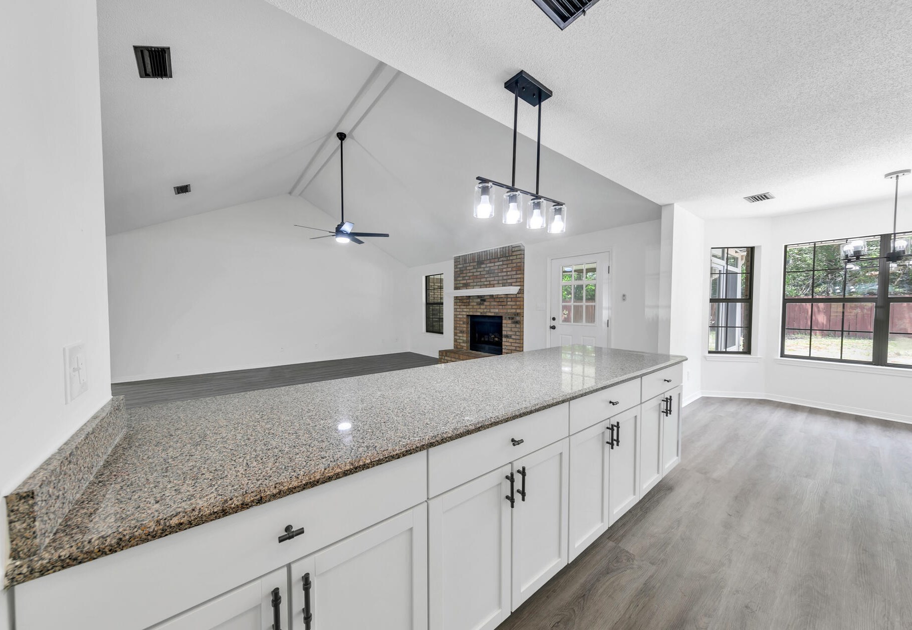 110 Long Pointe Dr, Mary Esther FL  32569-1343 exterior