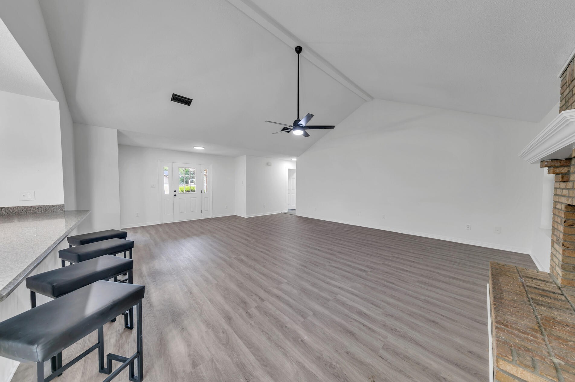 110 Long Pointe Dr, Mary Esther FL  32569-1343 exterior