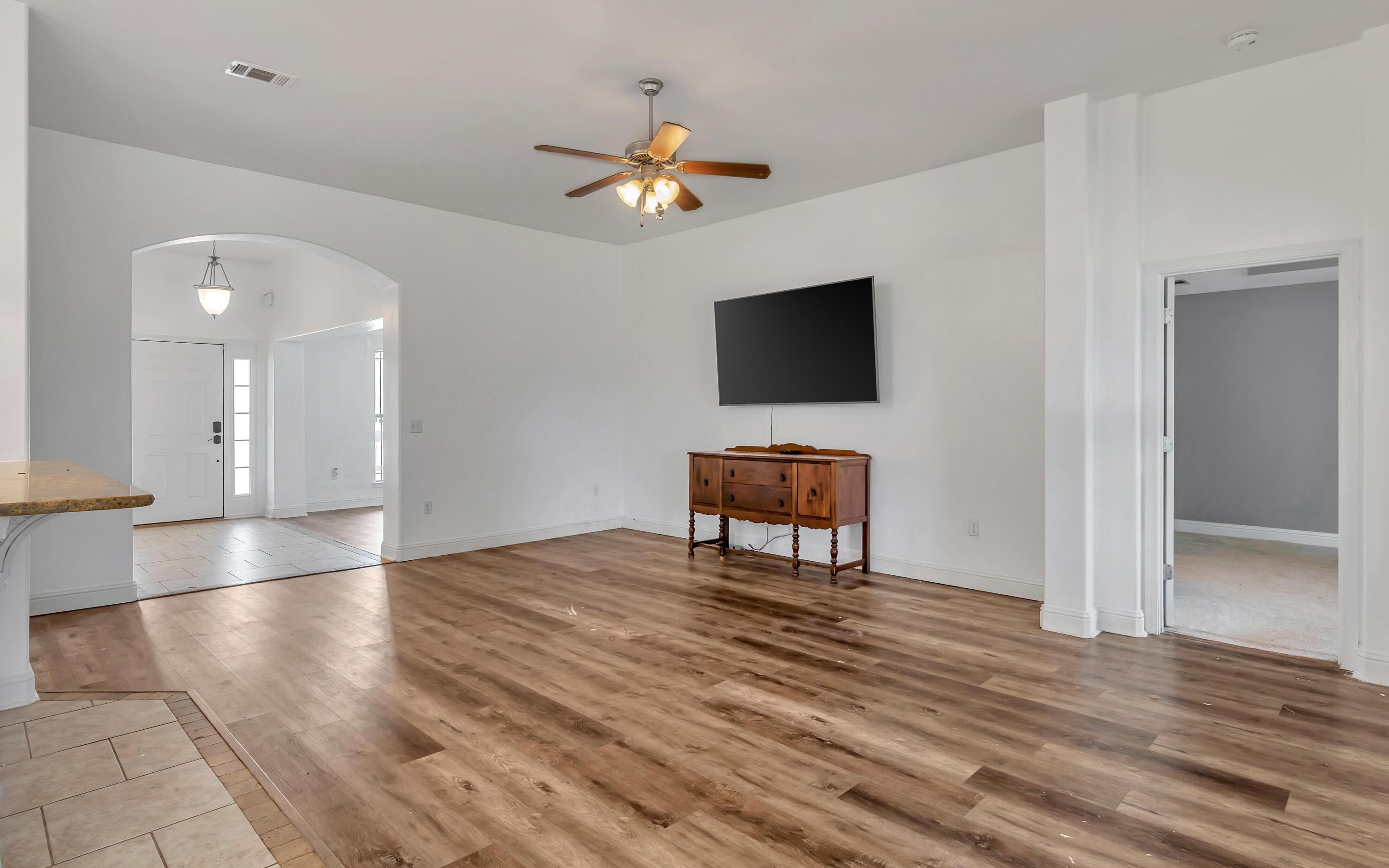 3003 Crown Creek Cir, Crestview FL  32539-9000 exterior
