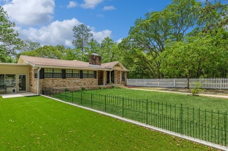 6181 Sunburst Dr, Crestview FL  32539-8200 exterior
