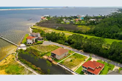 9389 Palmetto Ridge Court, Navarre, FL 32566 - Photo 5