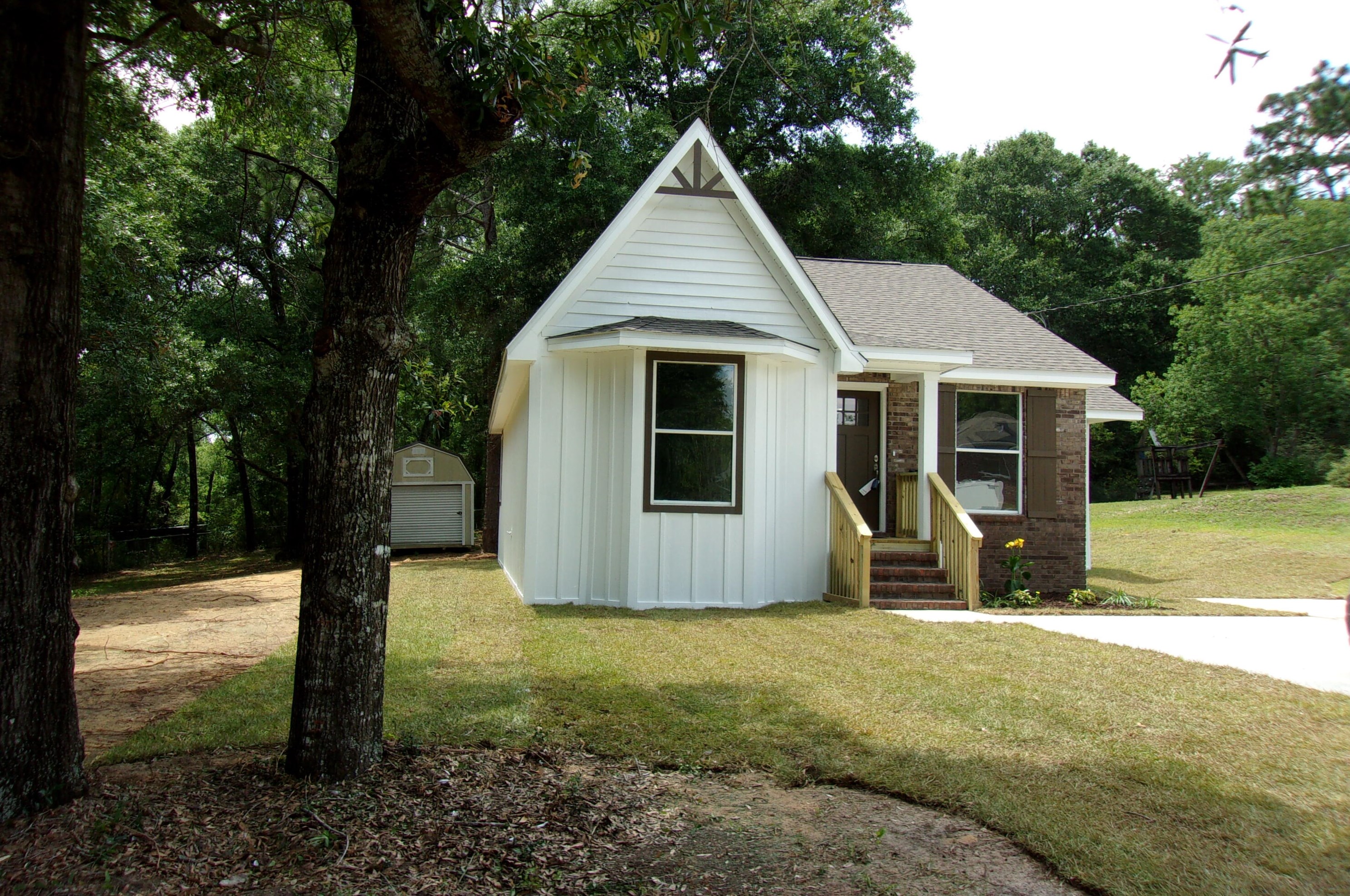 1902 Pearl St, Crestview FL  32536-1916 exterior