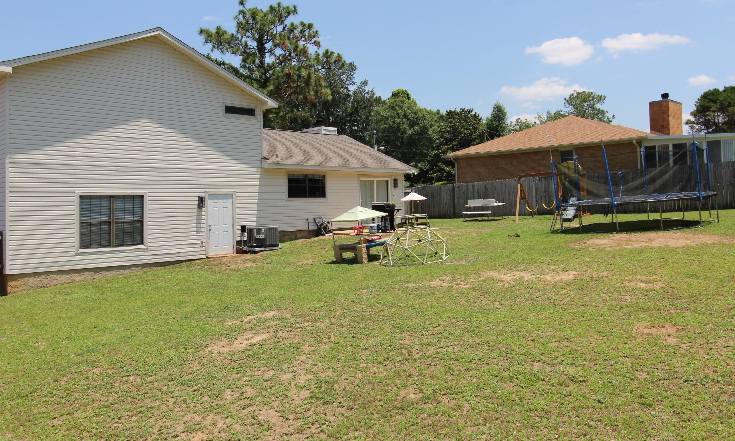205 Southview Dr, Crestview FL  32536-5243 exterior