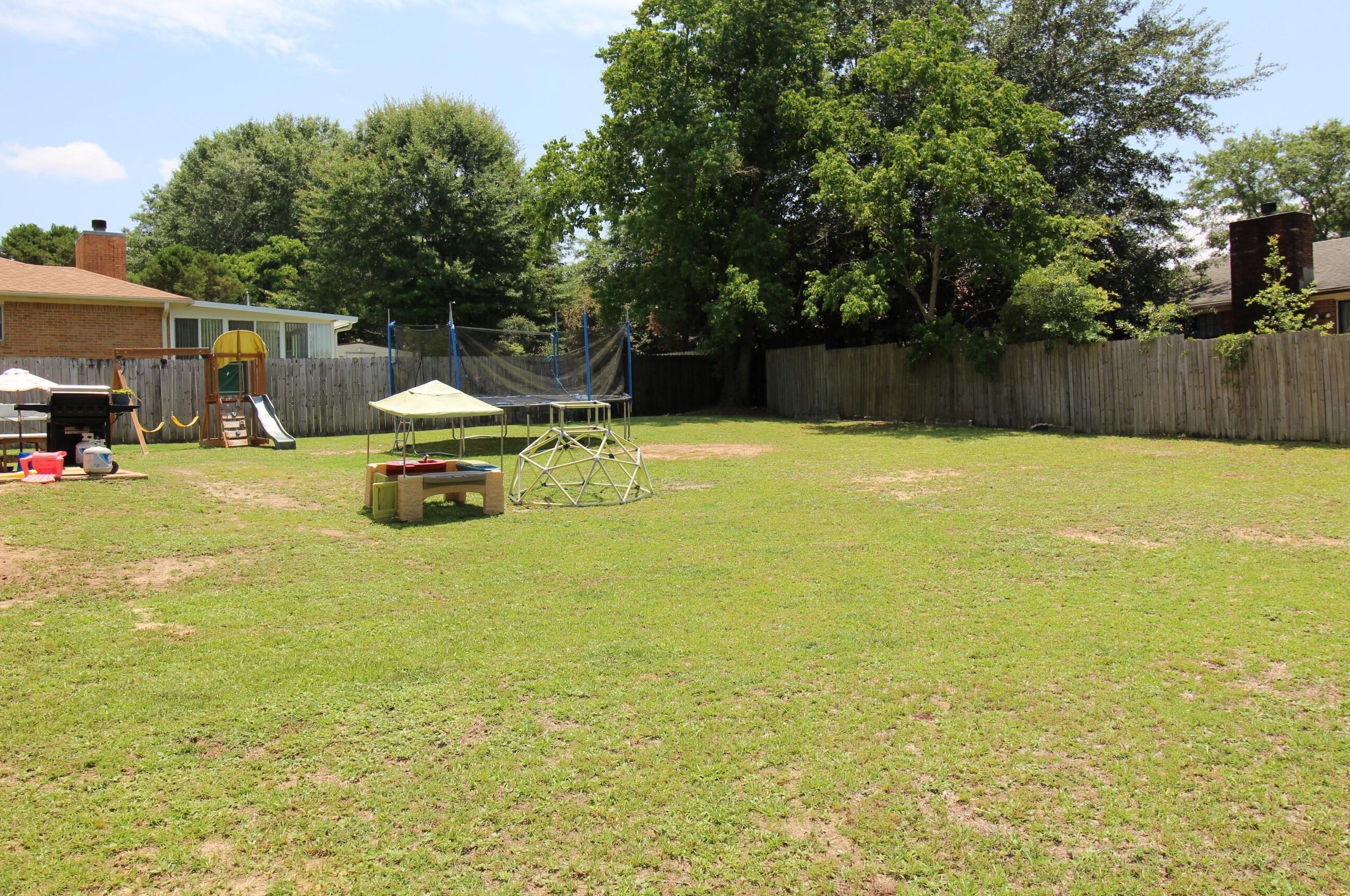 205 Southview Dr, Crestview FL  32536-5243 exterior