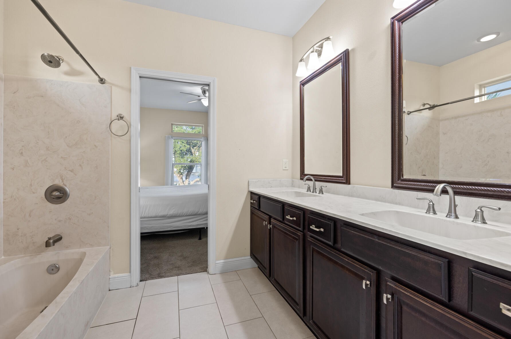 94 Dolphin St, Destin FL  32541-3647 exterior