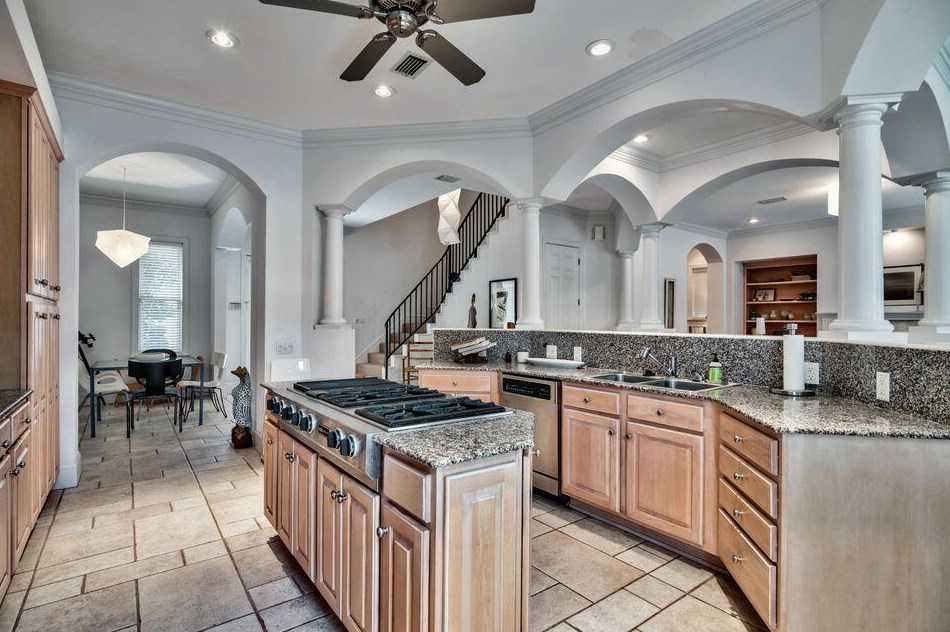 129 Rue Martine, Destin FL 32550-4908 exterior