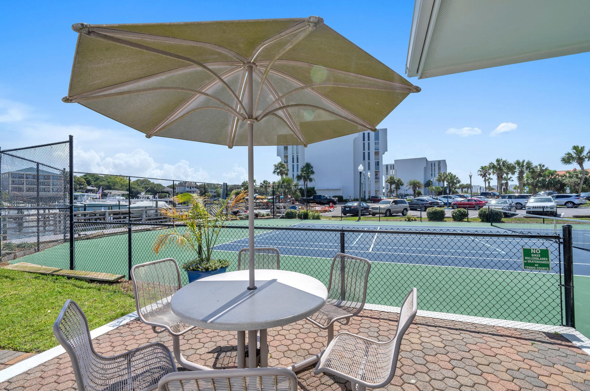 30 Moreno Point Rd, Destin FL 32541-3105 exterior