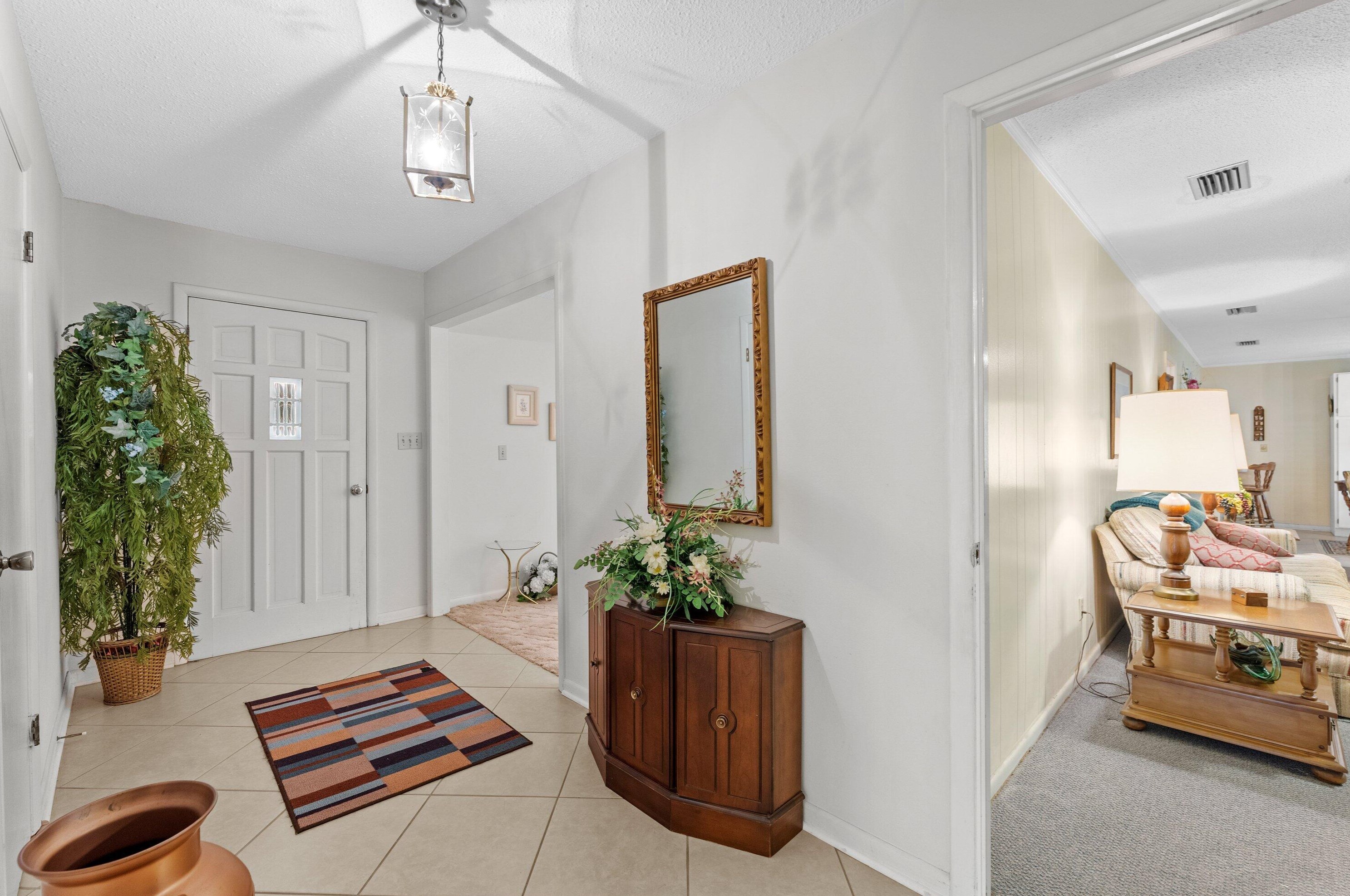 706 Burton Ave, Fort Walton Beach FL  32547-1724 exterior