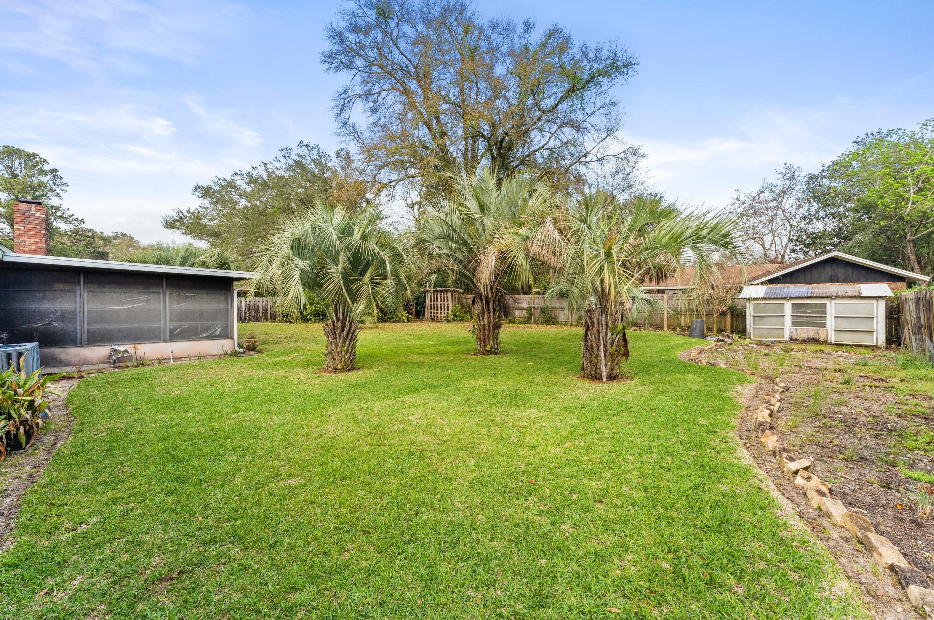 706 Burton Ave, Fort Walton Beach FL  32547-1724 exterior