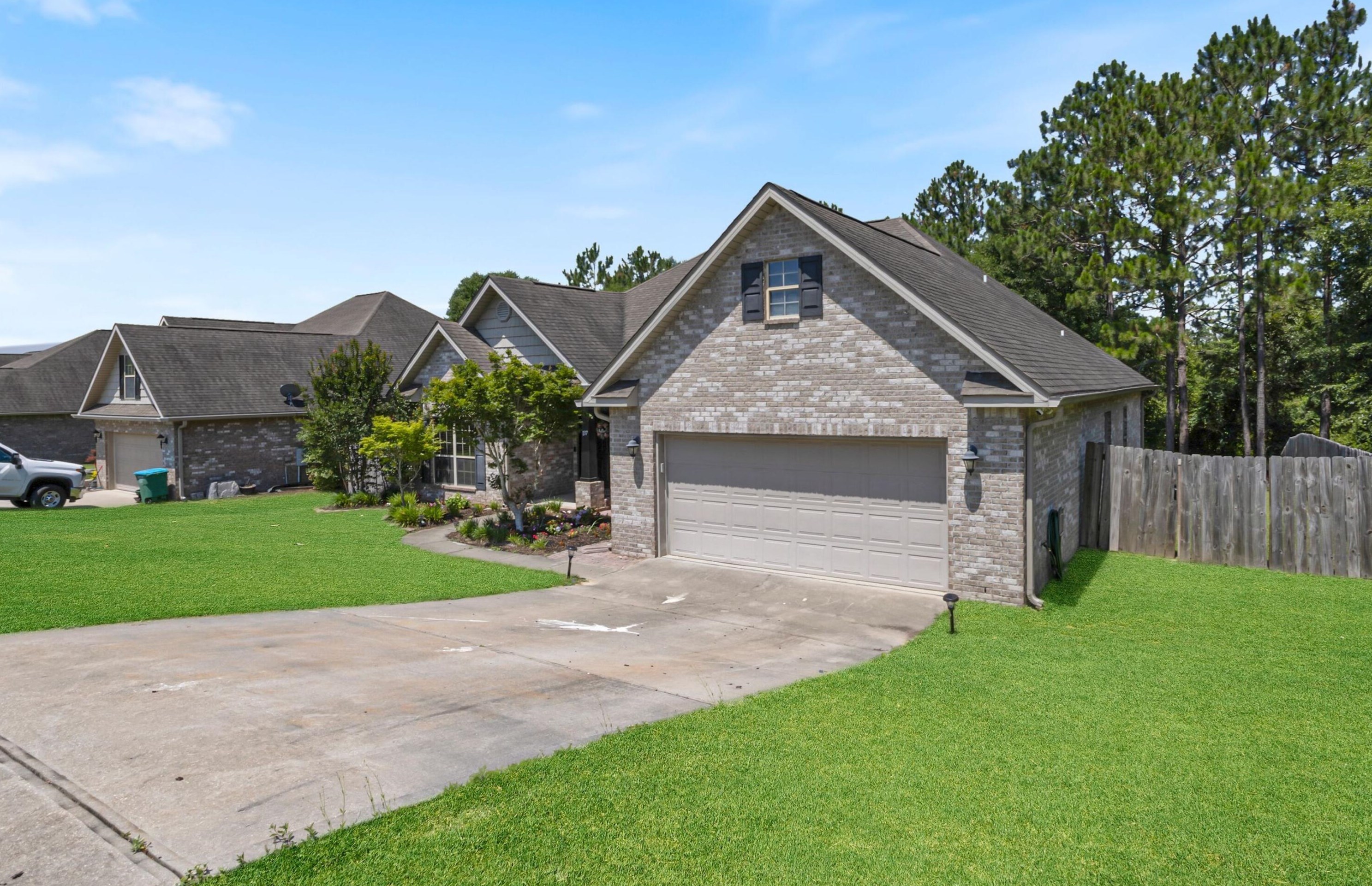 137 Crab Apple Ave, Crestview FL  32536-2257 exterior