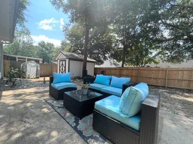 2804 Hogan Ln, Crestview FL  32539-8374 exterior