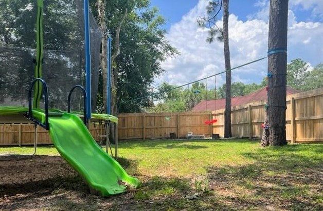 2804 Hogan Ln, Crestview FL  32539-8374 exterior