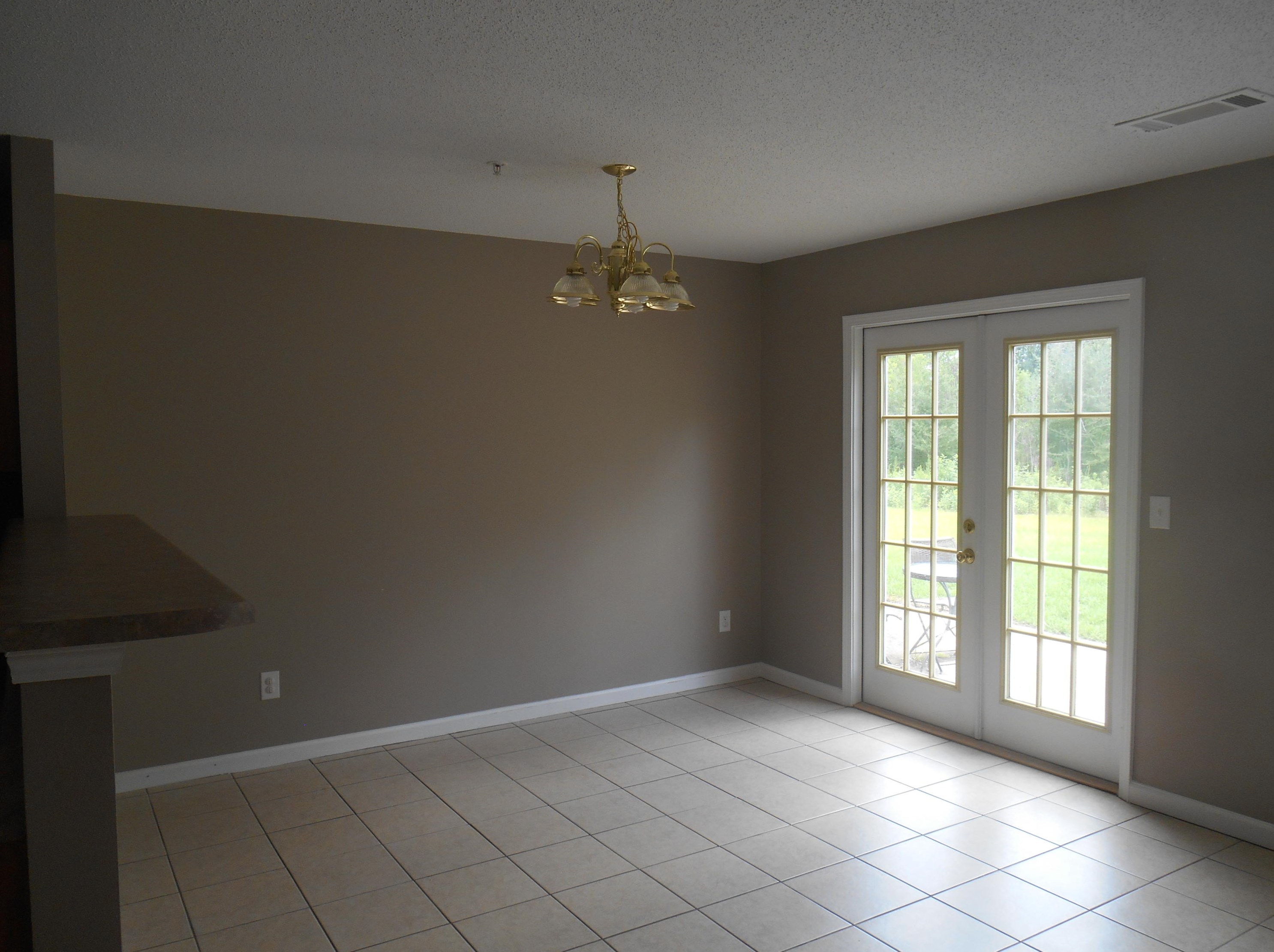 135 Swaying Pine Ct, Crestview FL  32539-5799 exterior