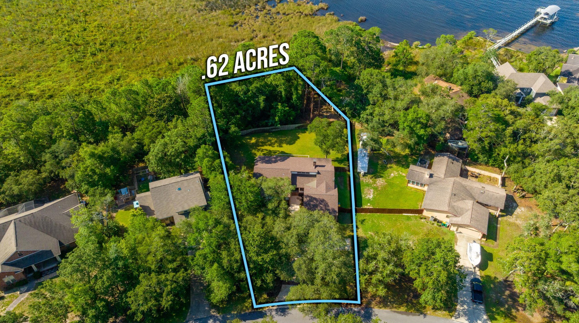 917 Lido Cir, Niceville FL  32578-4404 exterior