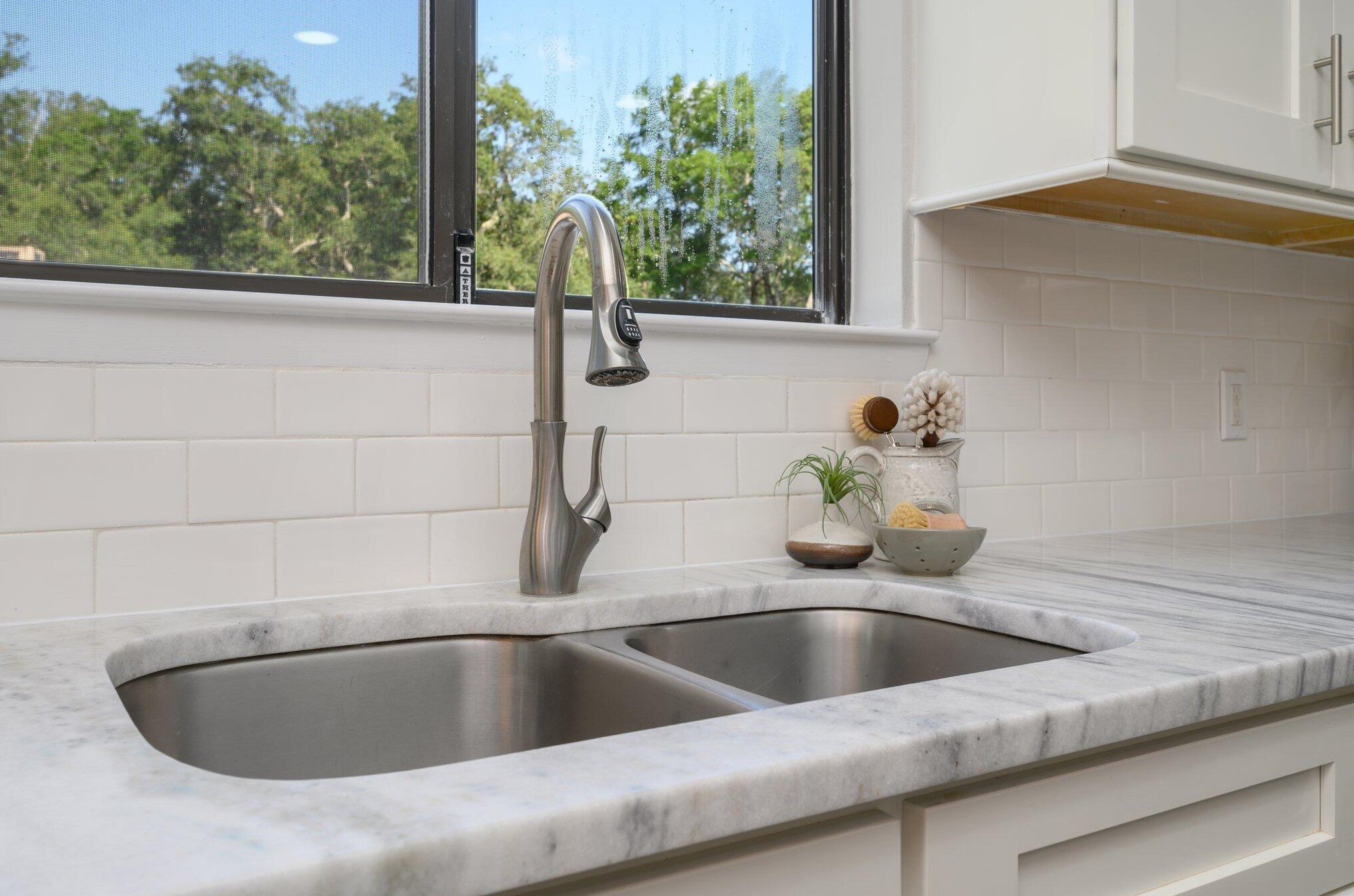 917 Lido Cir, Niceville FL  32578-4404 exterior