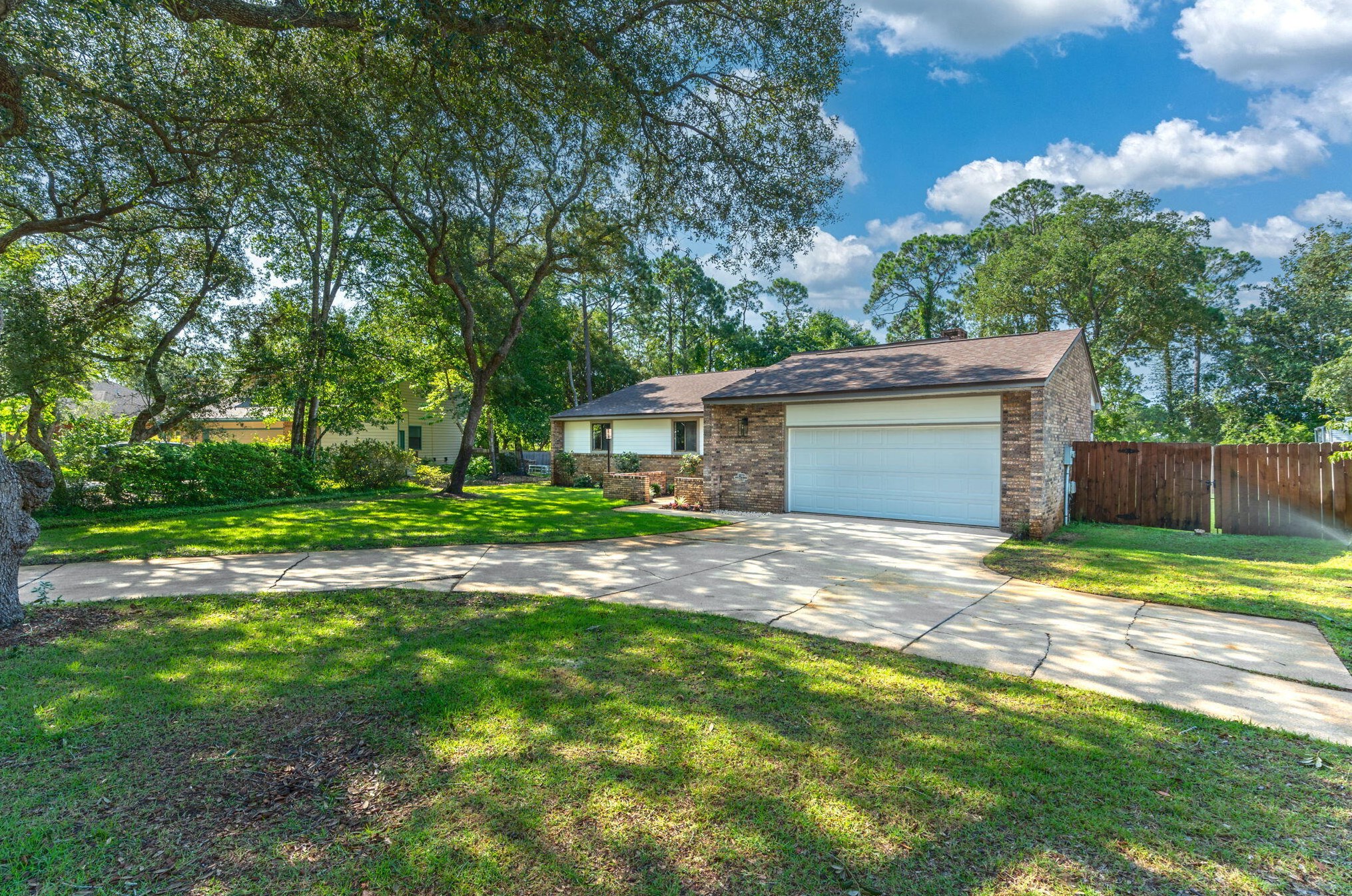 917 Lido Cir, Niceville FL  32578-4404 exterior