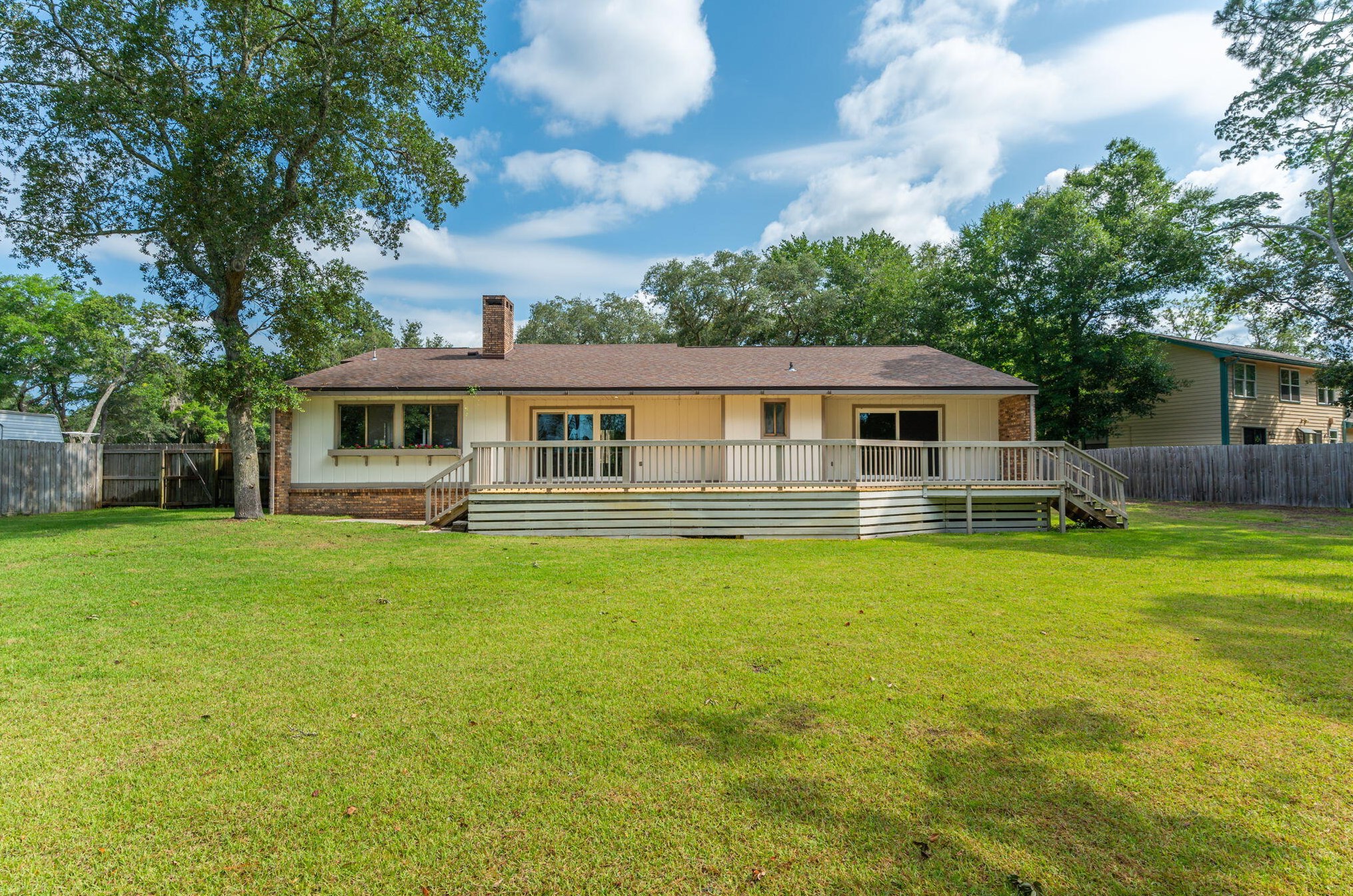 917 Lido Cir, Niceville FL  32578-4404 exterior