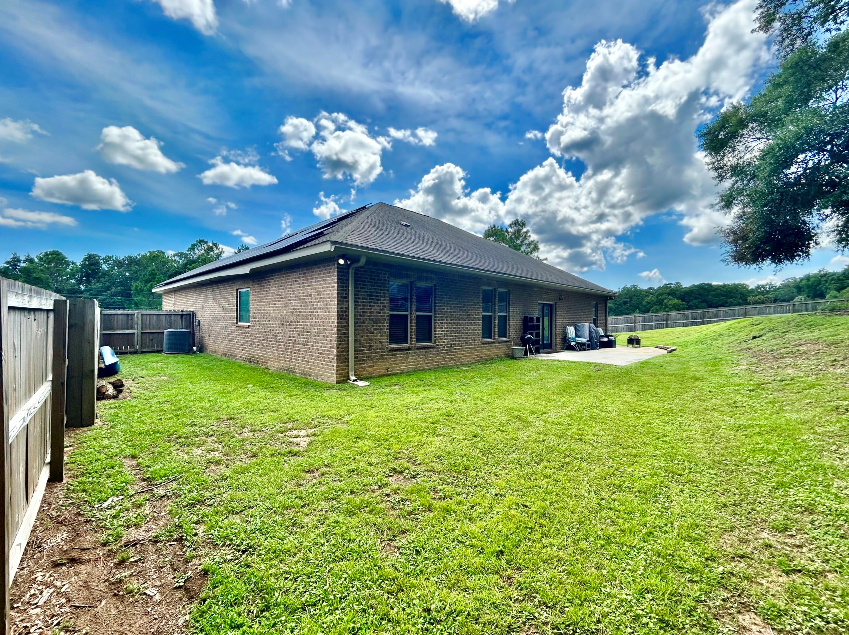 420 Shoal River Dr, Crestview FL  32539-8372 exterior