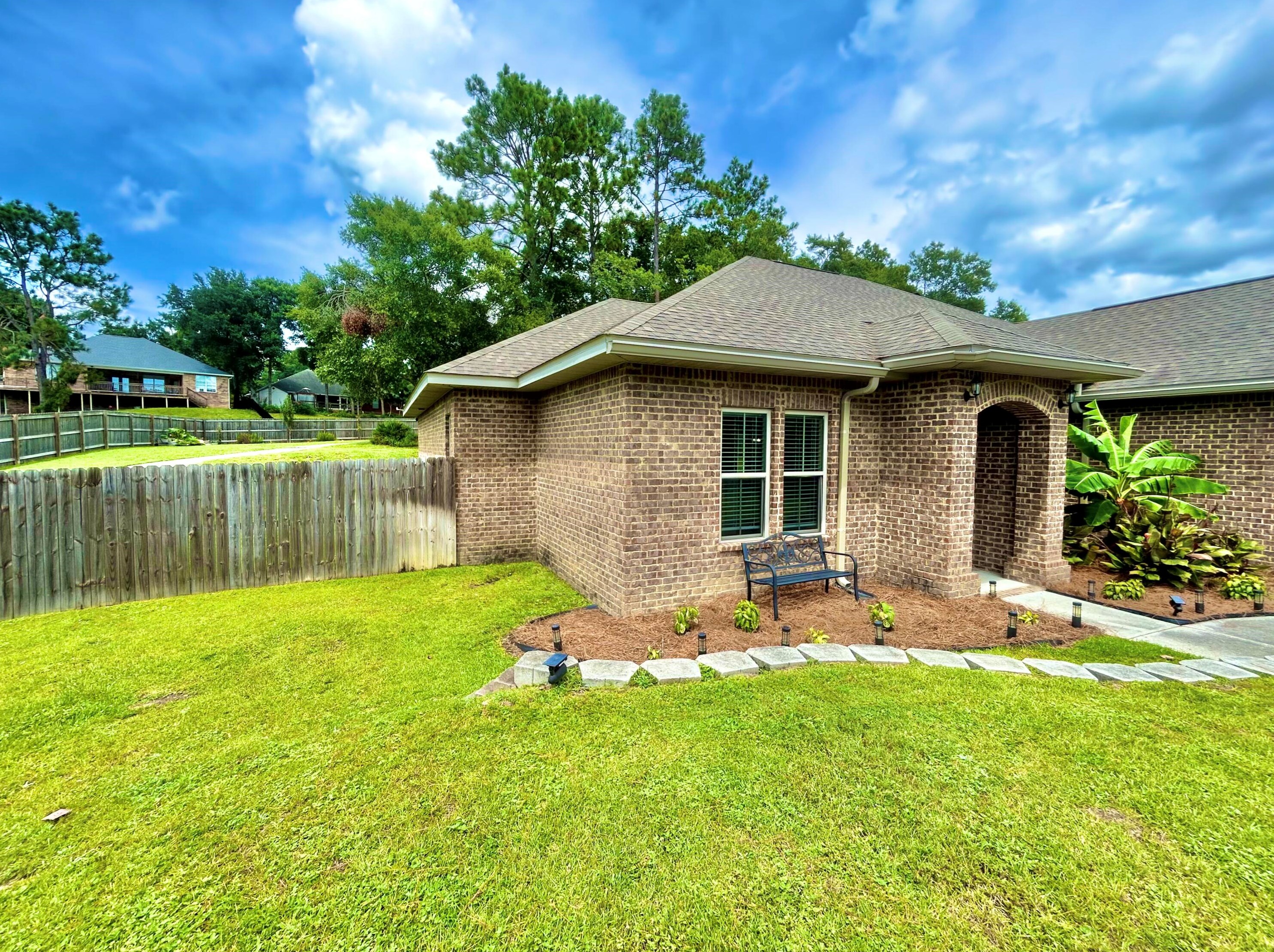 420 Shoal River Dr, Crestview FL  32539-8372 exterior