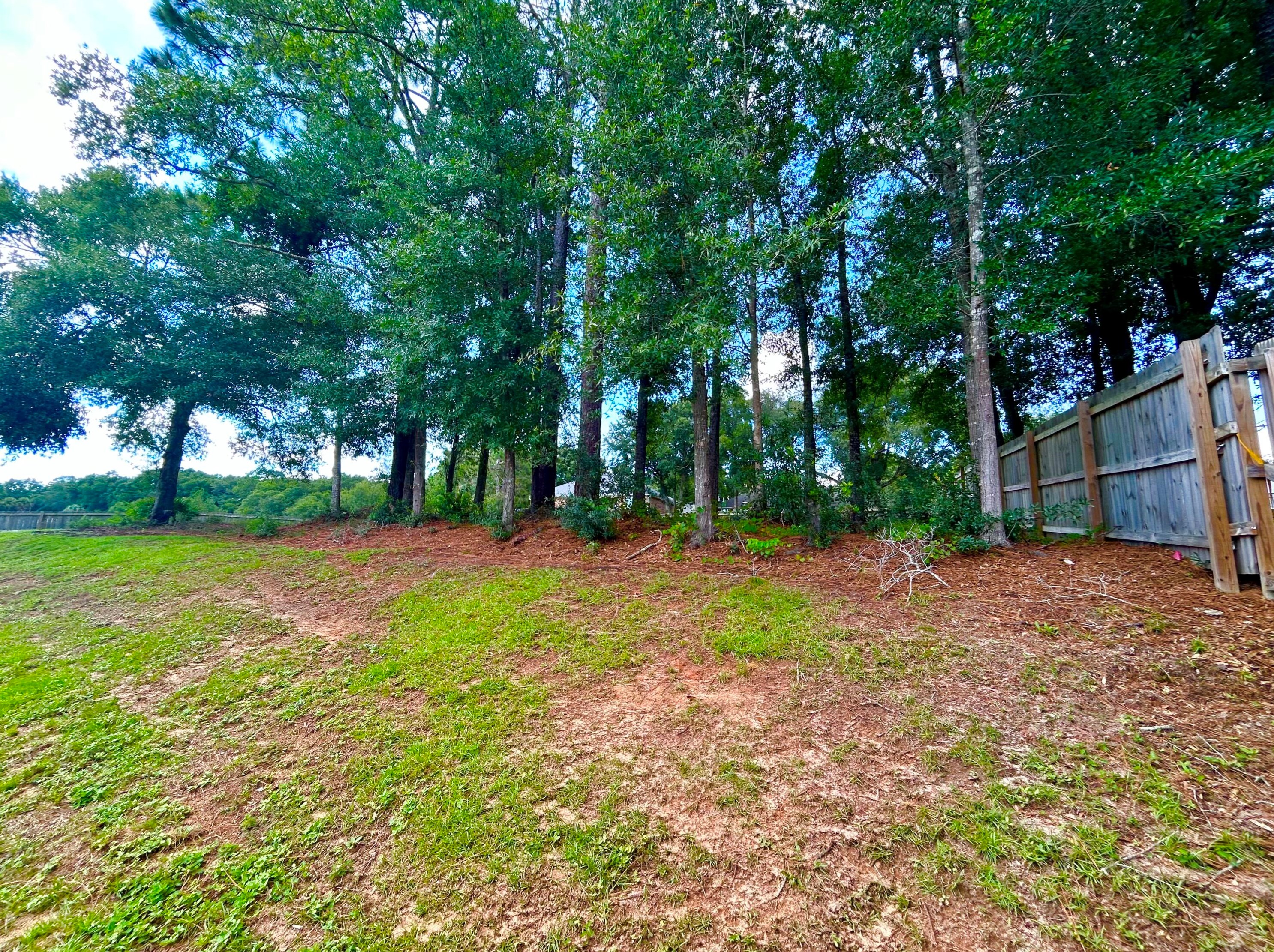 420 Shoal River Dr, Crestview FL  32539-8372 exterior